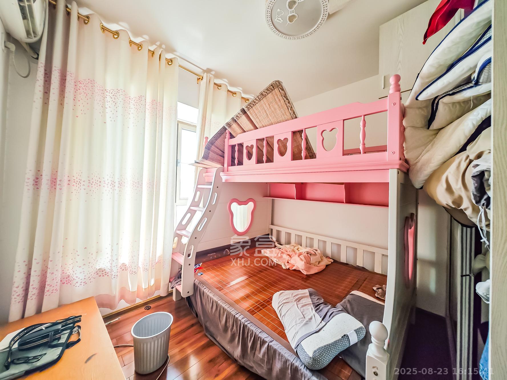 钱隆世家  3室2厅1卫    58.0万 钱隆世家  3室2厅1卫    58.0万卧室