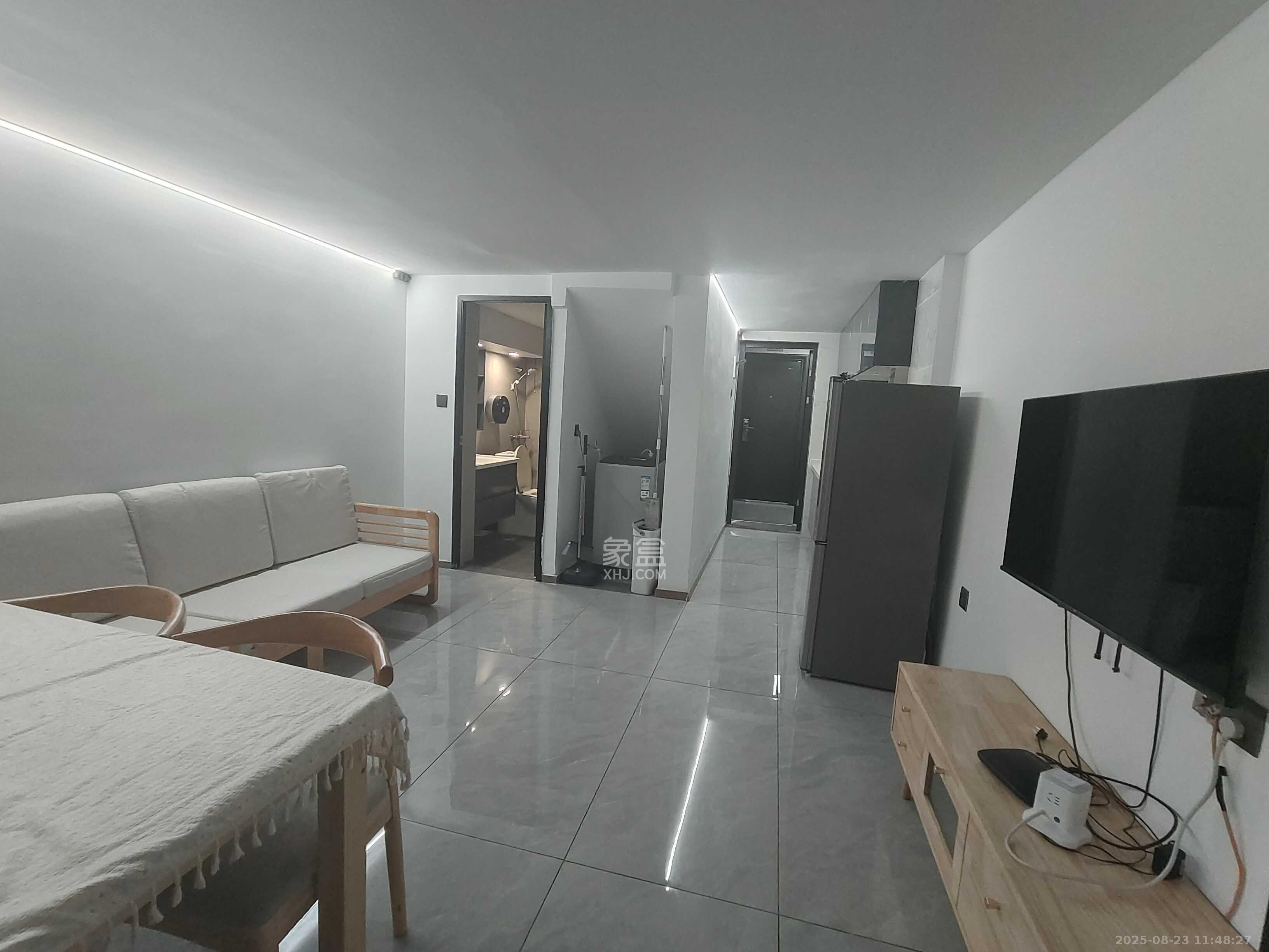 融圣国际 1室1厅1卫 2000.0元/月 融圣国际 1室1厅1卫 2000.0元/月室内图