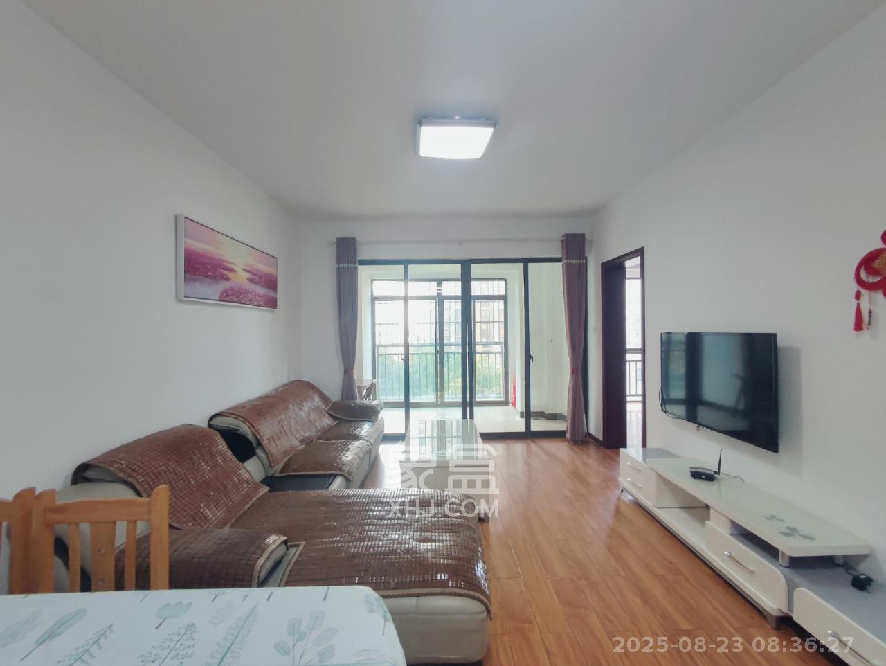 旭辉华庭 3室2厅1卫 1800.0元/月 旭辉华庭 3室2厅1卫 1800.0元/月室内图