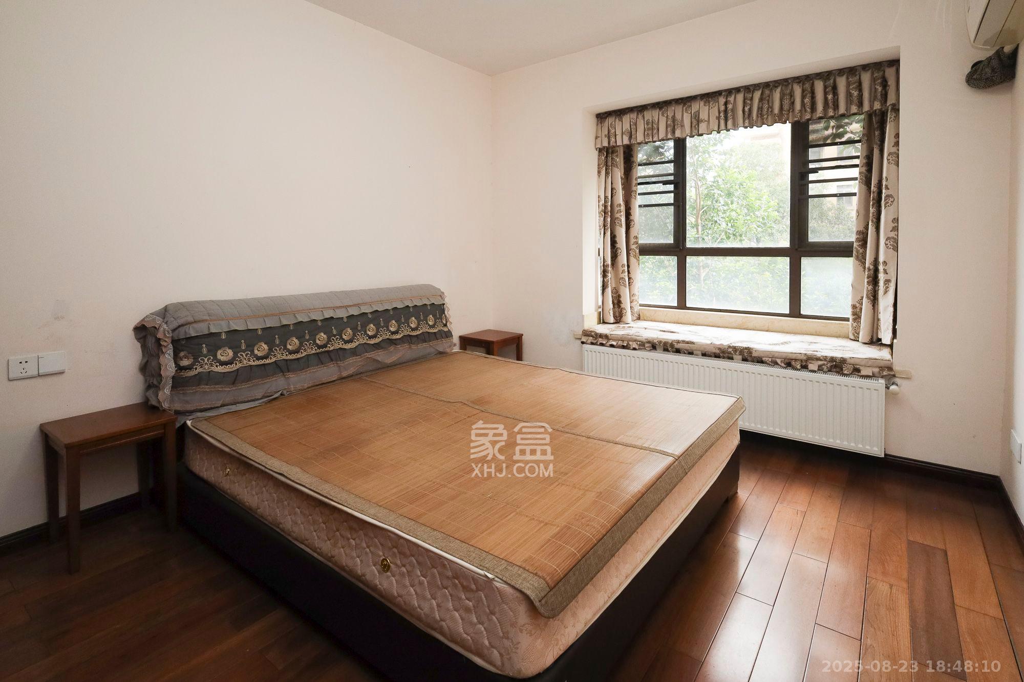 山语城二期 3室2厅1卫 2200.0元/月 山语城二期 3室2厅1卫 2200.0元/月室内图