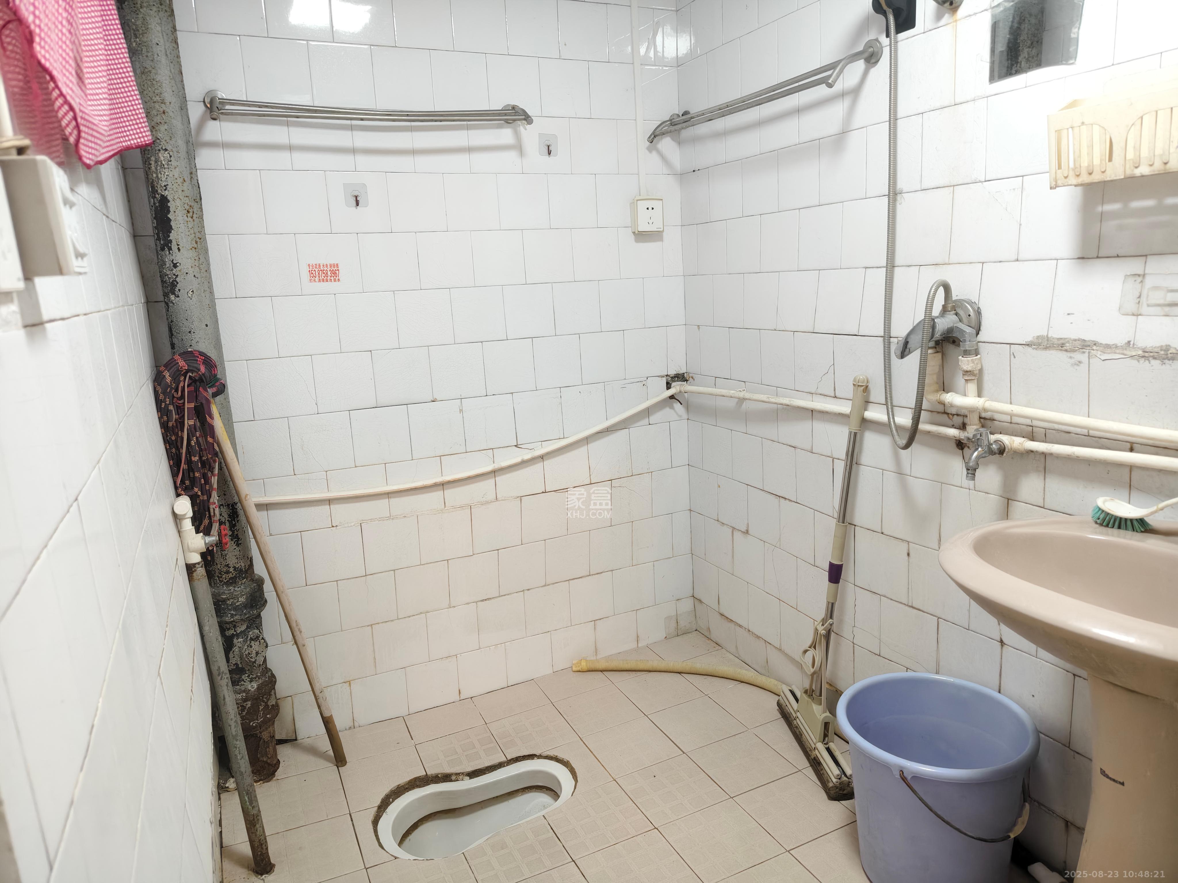 省气象局宿舍 3室1厅1卫 2100.0元/月 省气象局宿舍 3室1厅1卫 2100.0元/月室内图