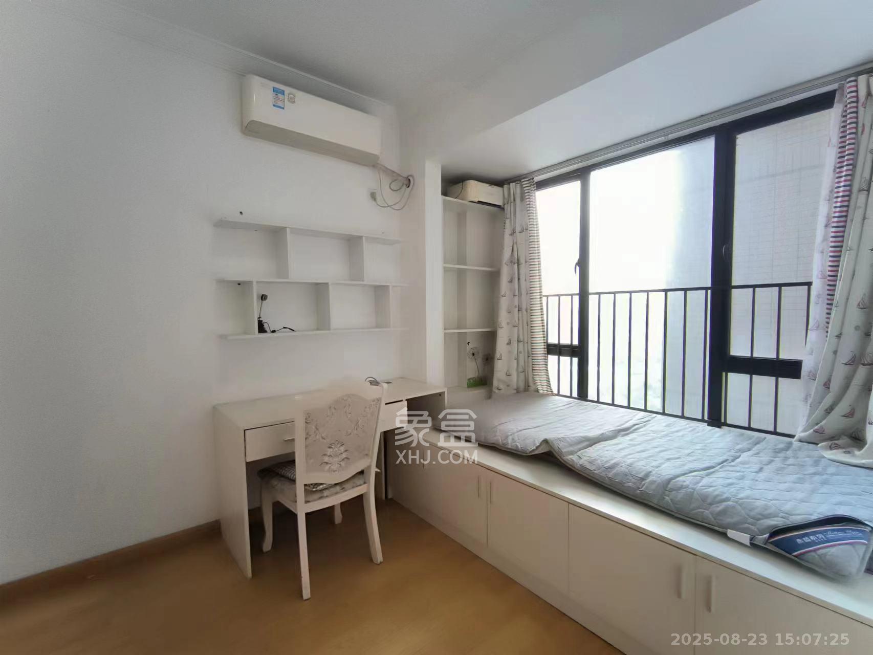 中海国际四期  3室2厅1卫    2000.0元/月 中海国际四期  3室2厅1卫    2000.0元/月室内图