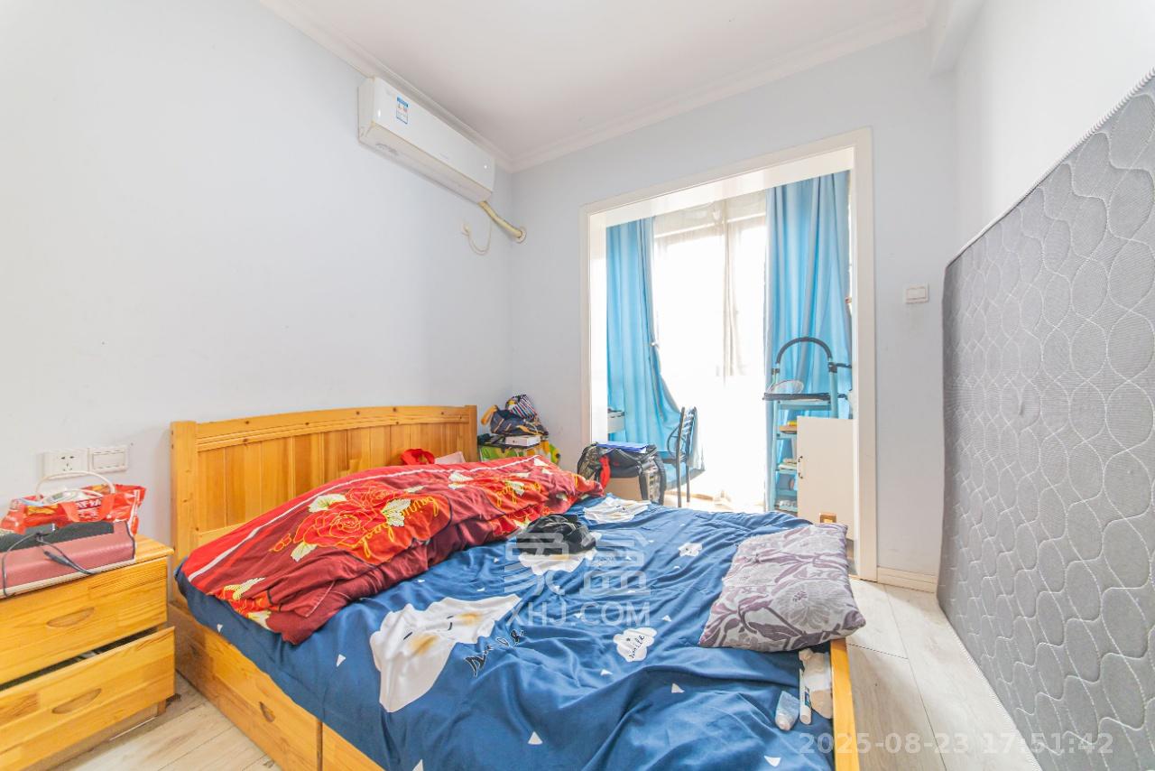 鑫远和城(一、二期) 5室2厅1卫 2600.0元/月 鑫远和城(一、二期) 5室2厅1卫 2600.0元/月室内图