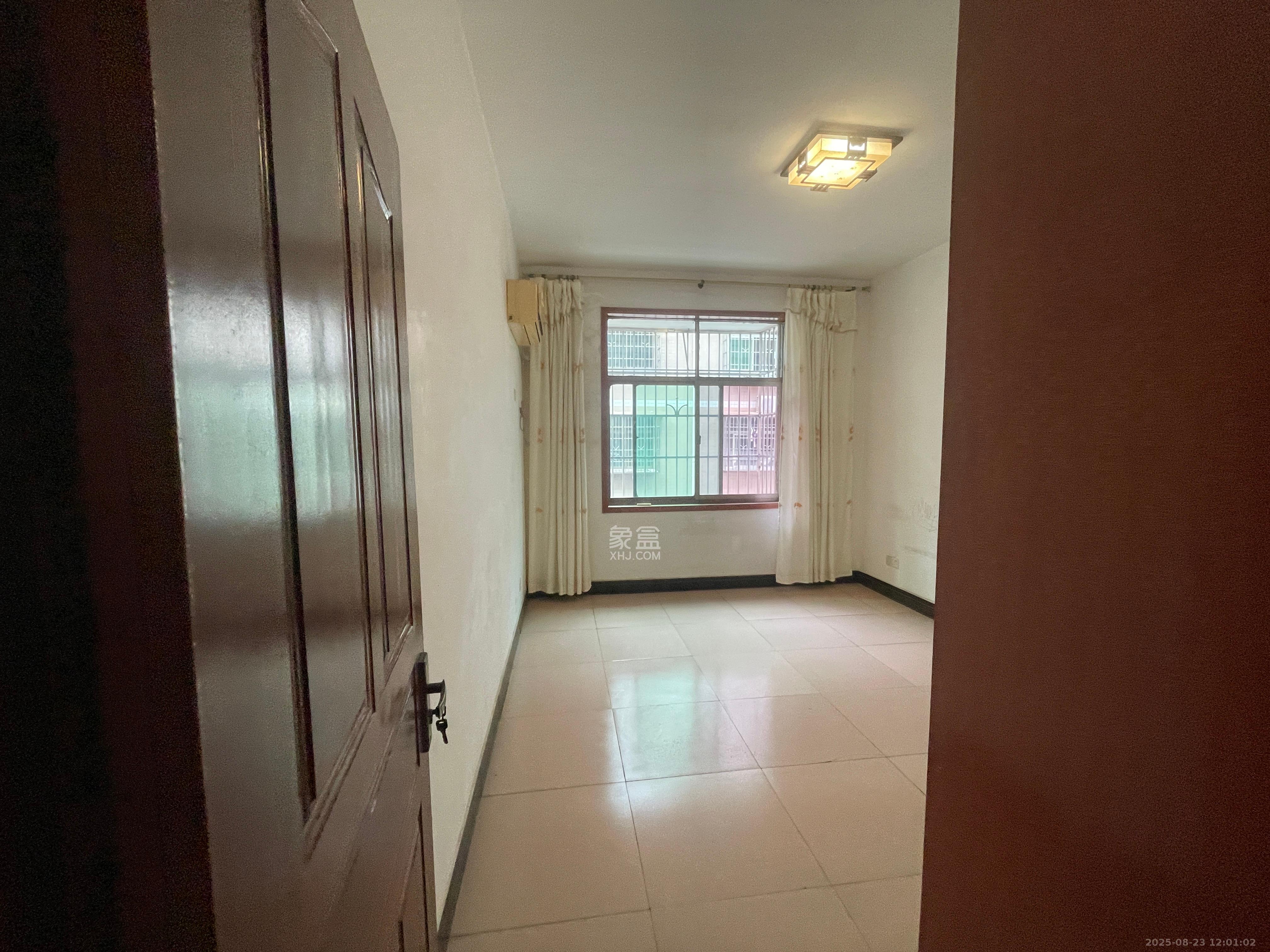 松雅安置小区  3室2厅2卫    1200.0元/月 松雅安置小区  3室2厅2卫    1200.0元/月室内图