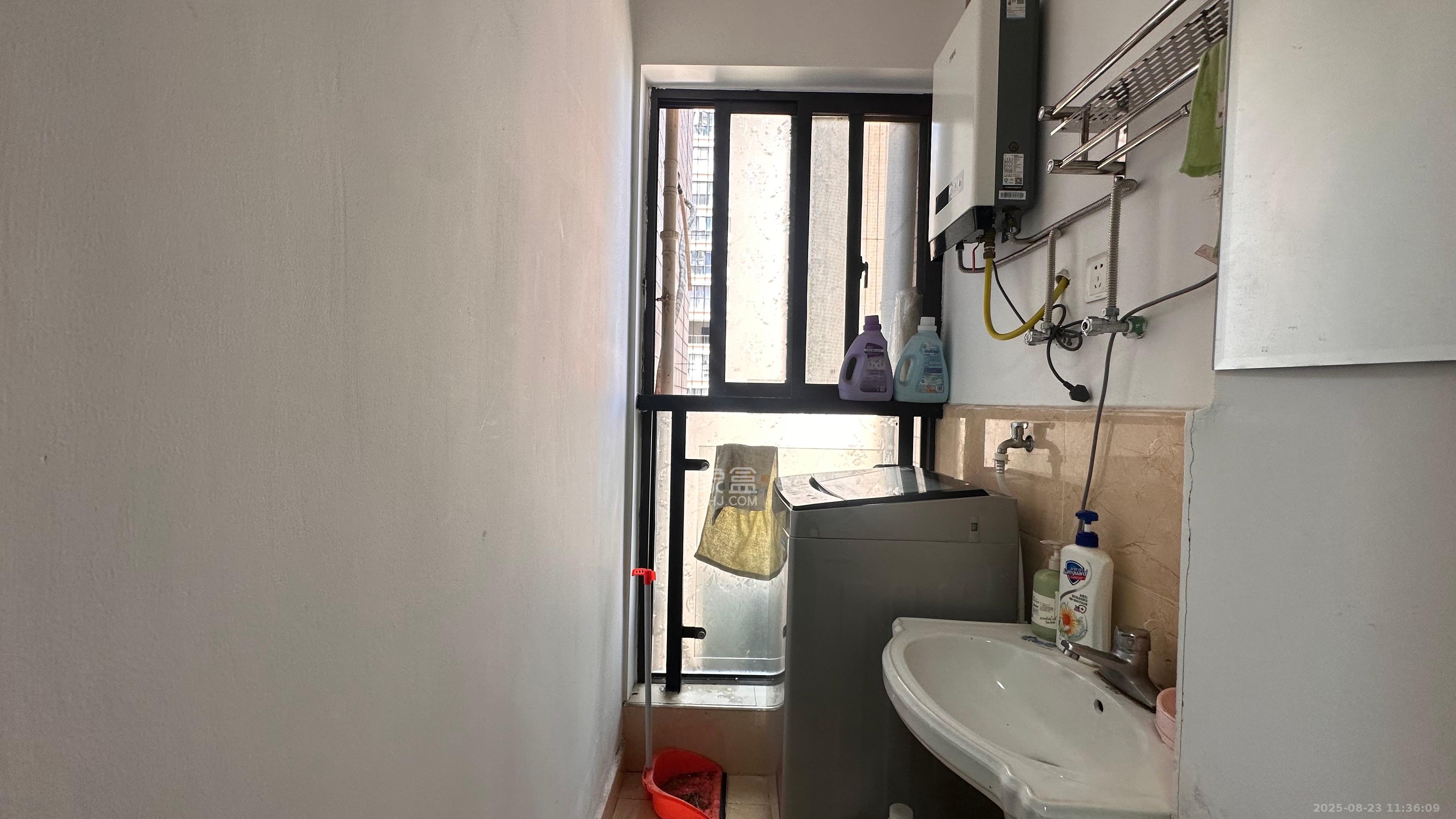 润和又一城 3室2厅1卫 1900.0元/月 润和又一城 3室2厅1卫 1900.0元/月室内图