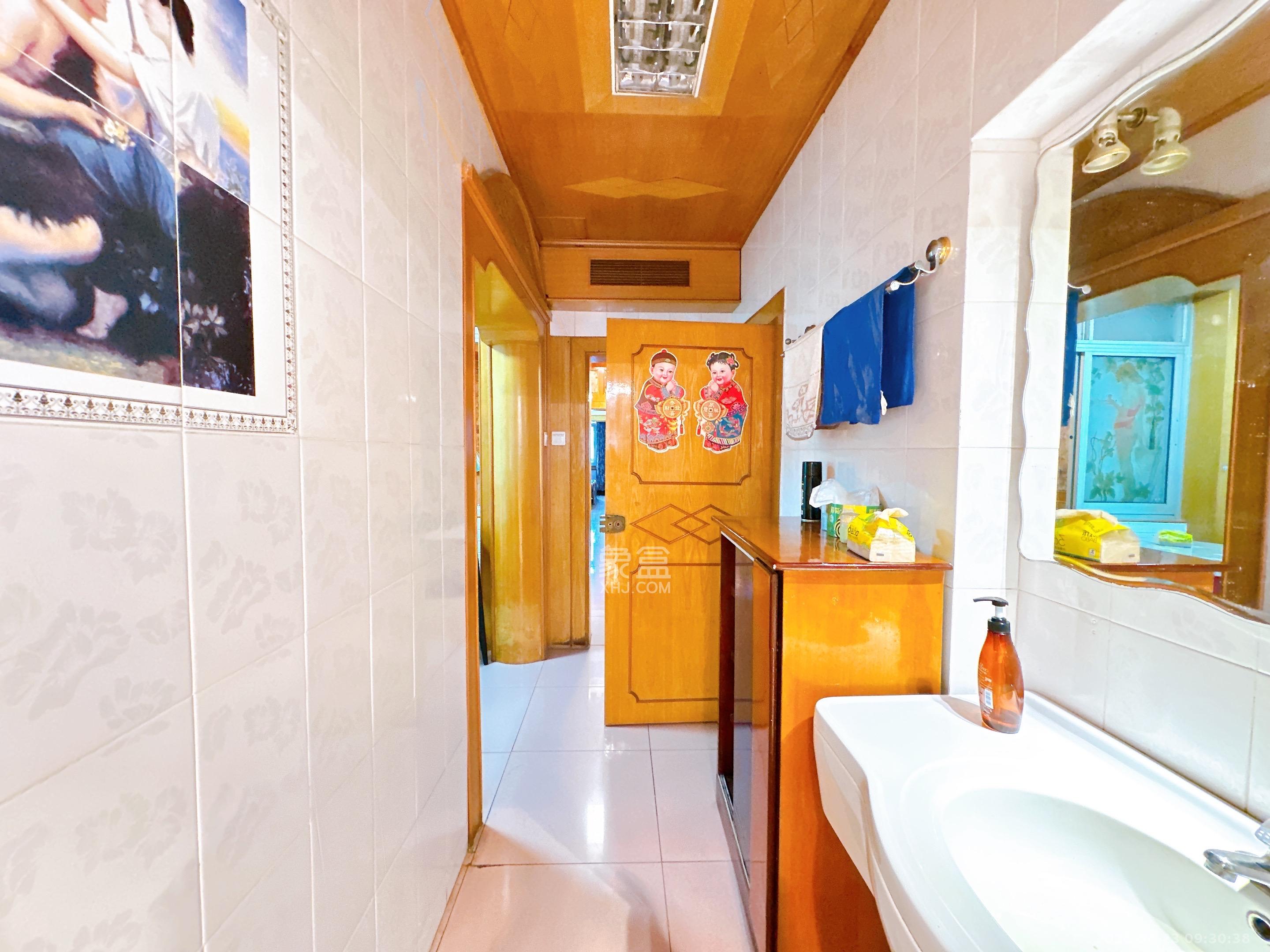 便河边人大宿舍(长沙市人大常委会家属区) 3室1厅1卫 2100.0元/月 便河边人大宿舍(长沙市人大常委会家属区) 3室1厅1卫 2100.0元/月室内图