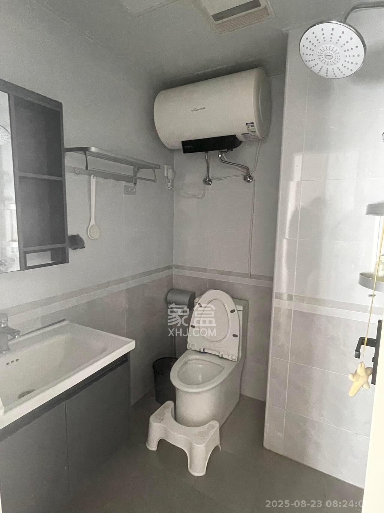 梅溪湖家居建材城  1室1厅1卫    1500.0元/月 梅溪湖家居建材城  1室1厅1卫    1500.0元/月室内图