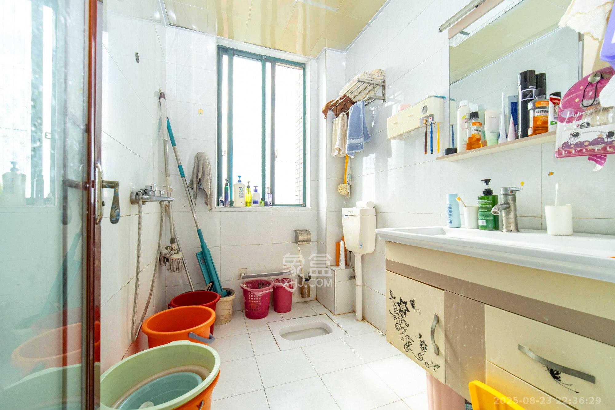 松雅湖畔  3室2厅1卫    45.0万卫生间