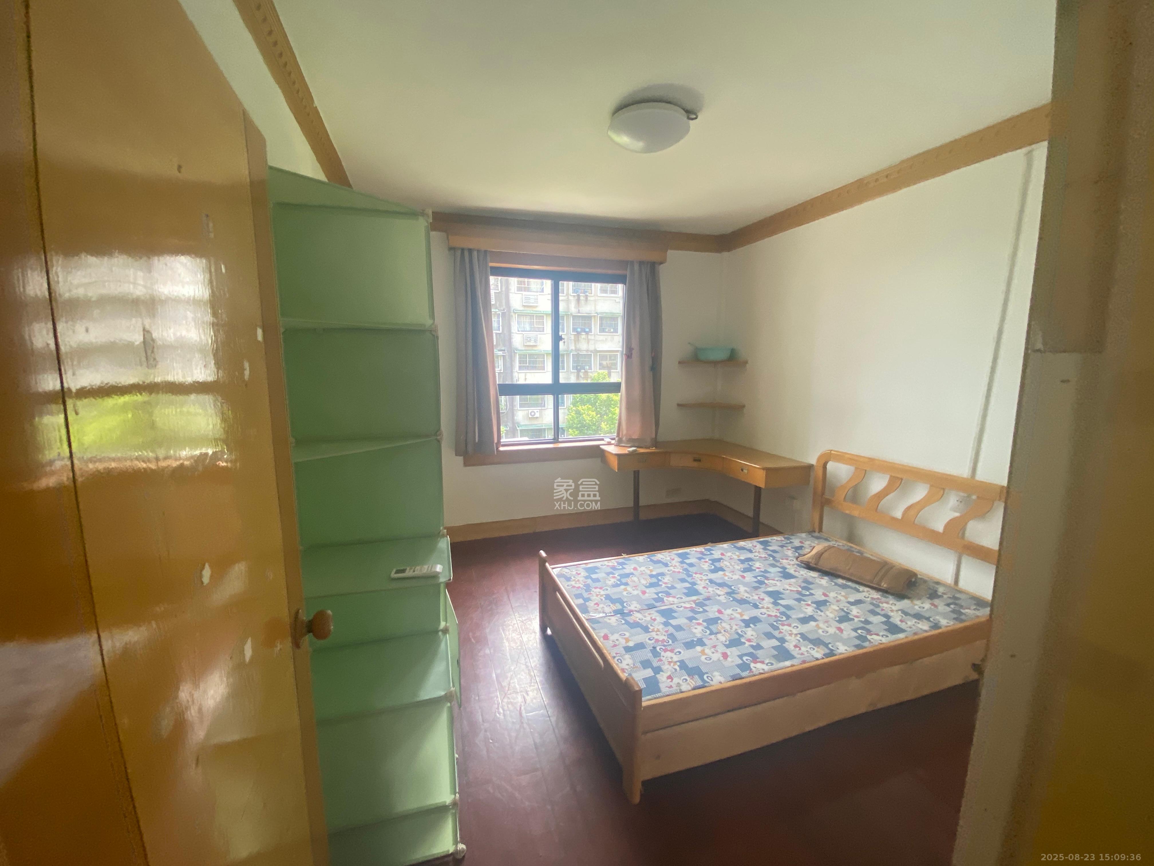 梨子山社区长电宿舍  2室1厅1卫    1300.0元/月室内图