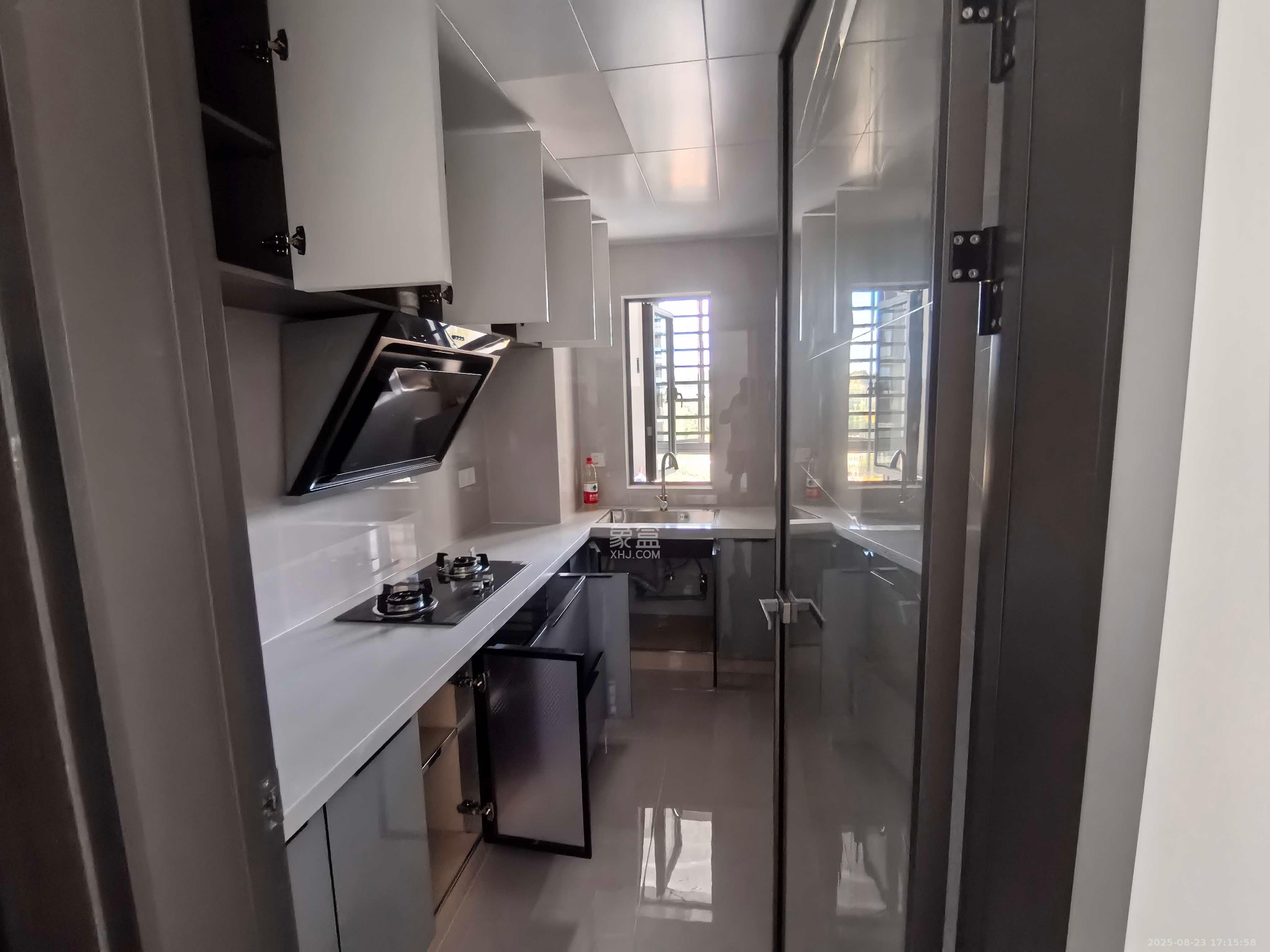 恒大揽湖苑(恒大林溪郡) 3室2厅2卫 2800.0元/月 恒大揽湖苑(恒大林溪郡) 3室2厅2卫 2800.0元/月室内图