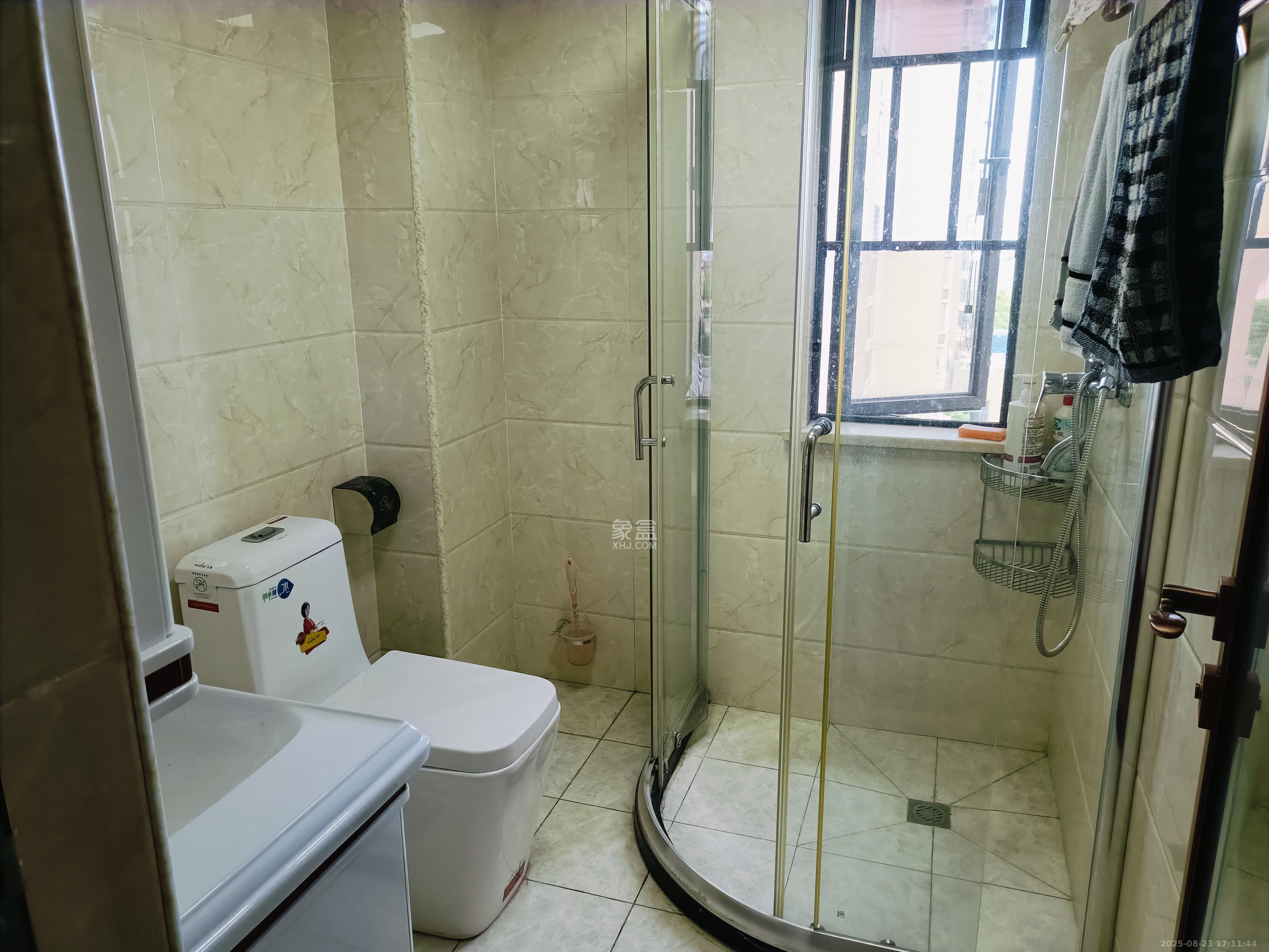 中欣楚天雅郡  4室2厅2卫    2500.0元/月室内图