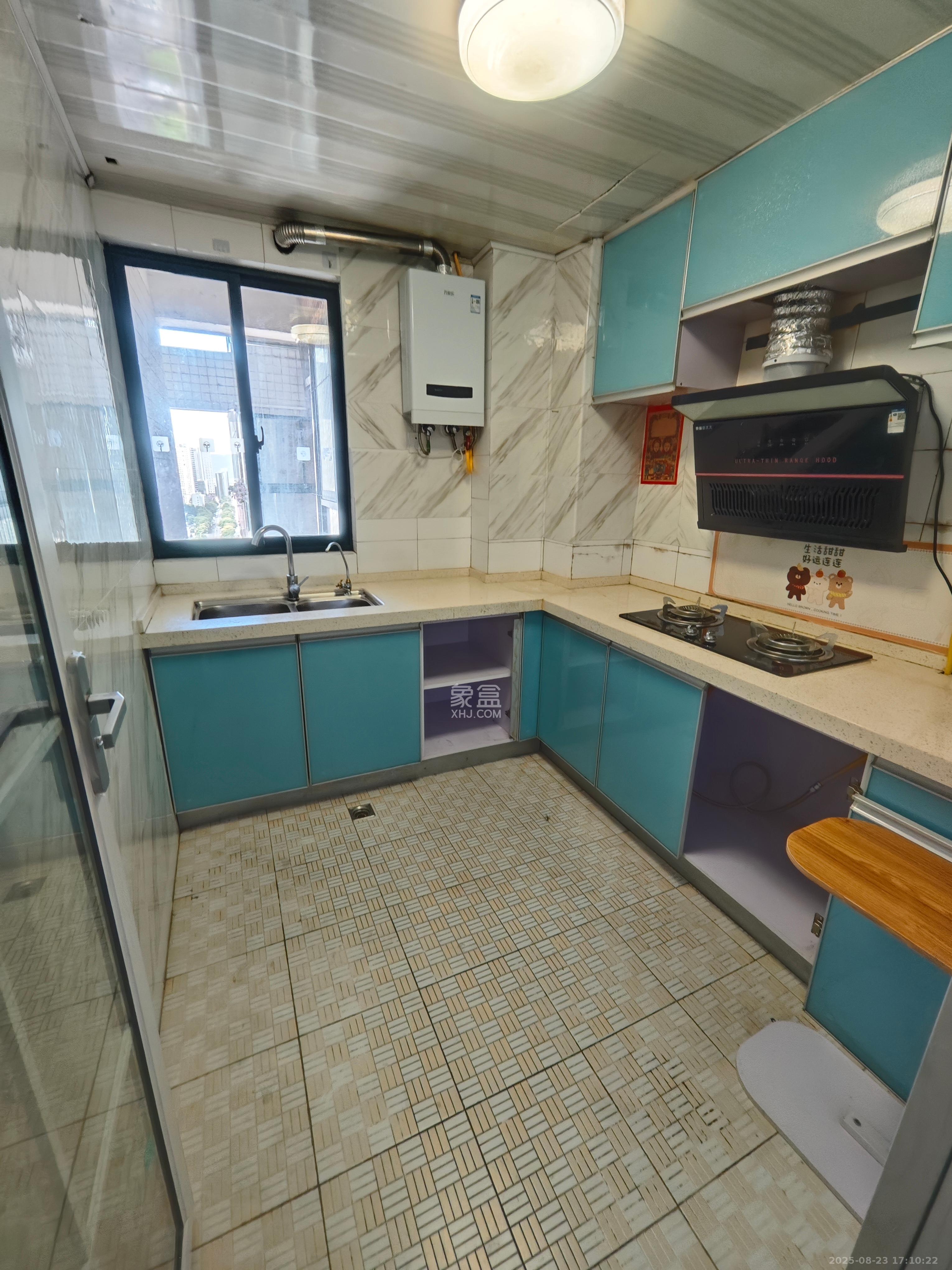 中国铝业单位宿舍  3室2厅2卫    2600.0元/月 中国铝业单位宿舍  3室2厅2卫    2600.0元/月室内图