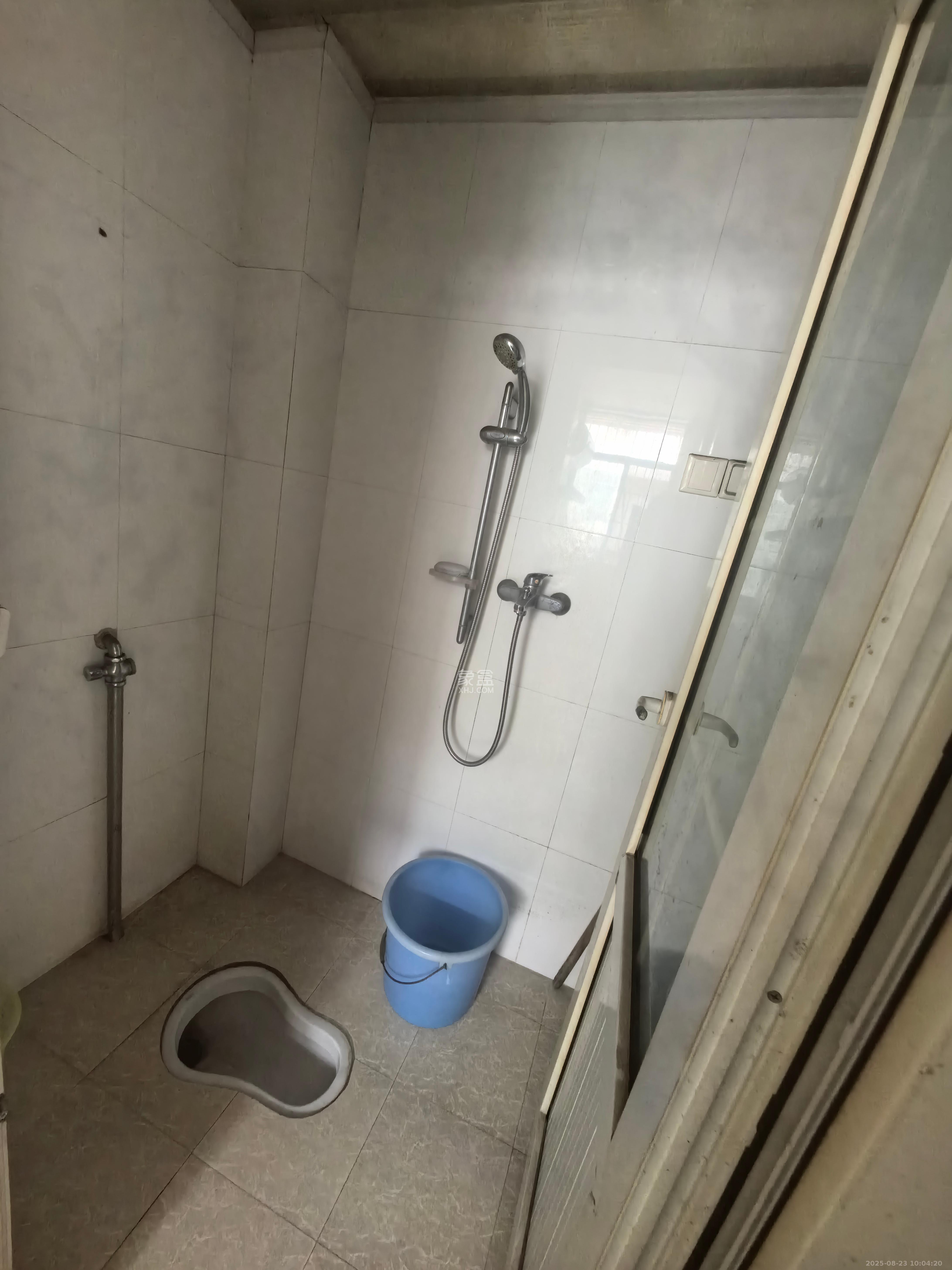 松雅安置小区  4室2厅2卫    1500.0元/月 松雅安置小区  4室2厅2卫    1500.0元/月室内图