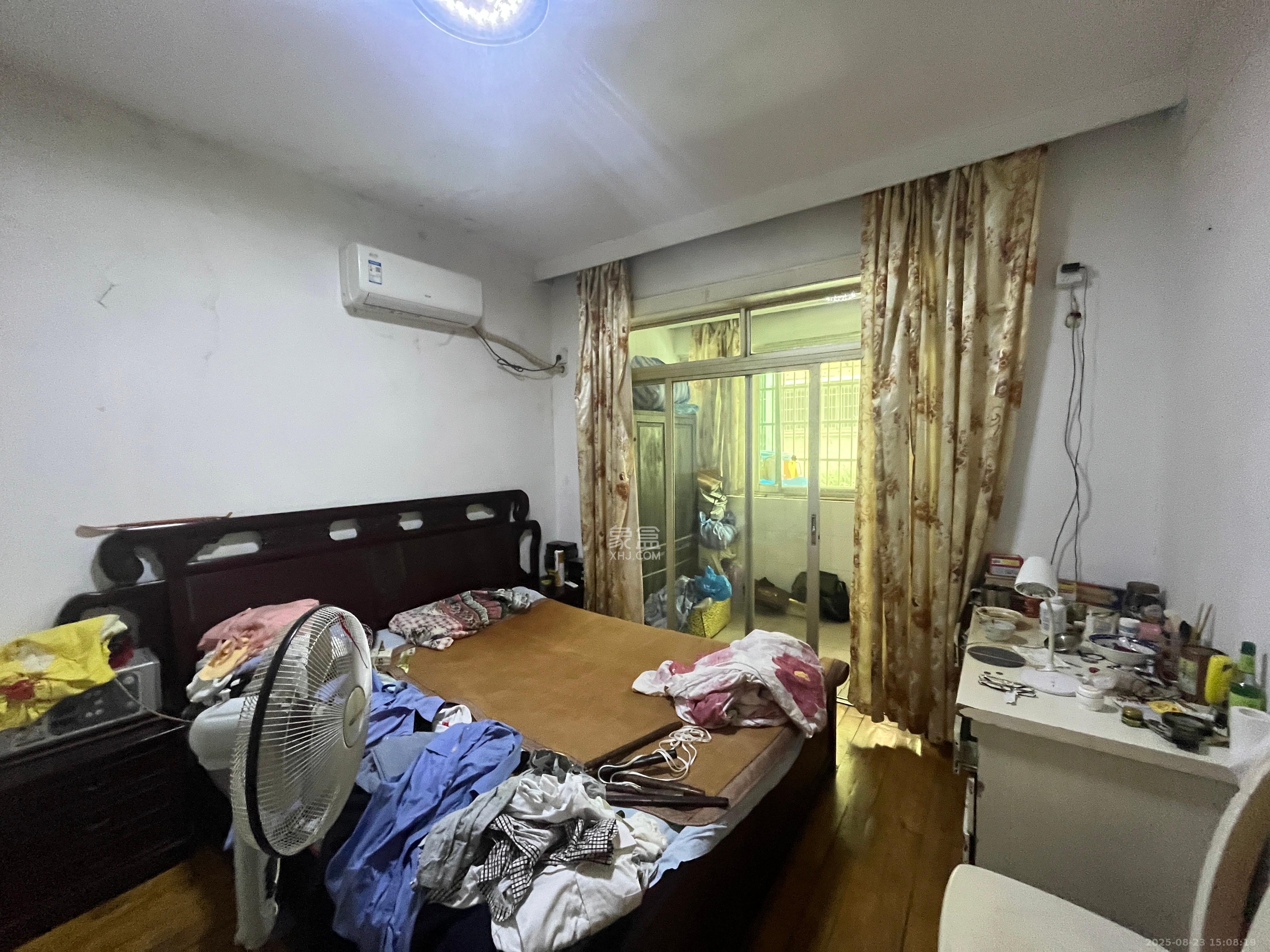 市建委宿舍  3室2厅1卫    2000.0元/月 市建委宿舍  3室2厅1卫    2000.0元/月室内图