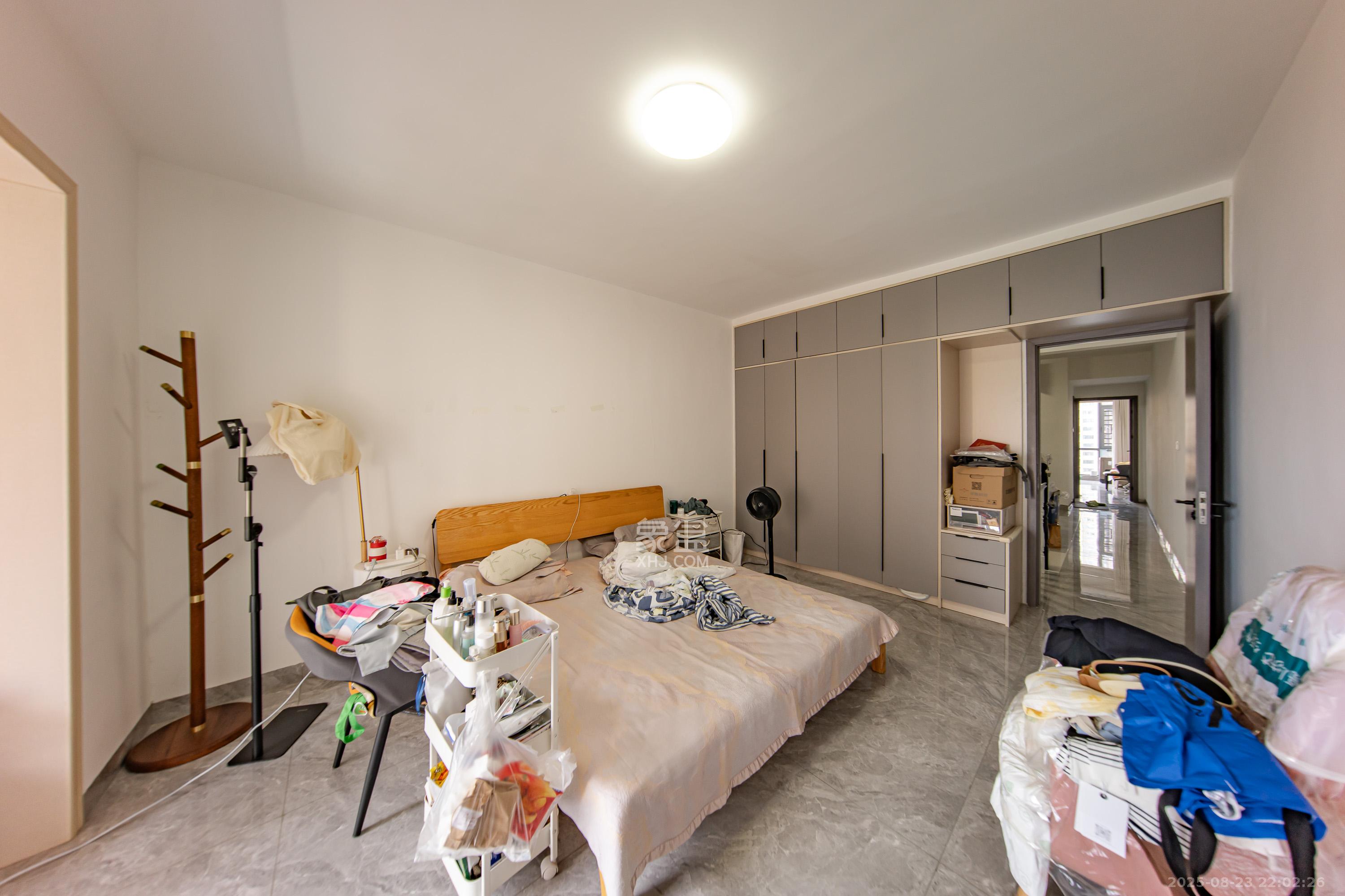 邦盛水岸御园  3室2厅2卫    77.8万卧室