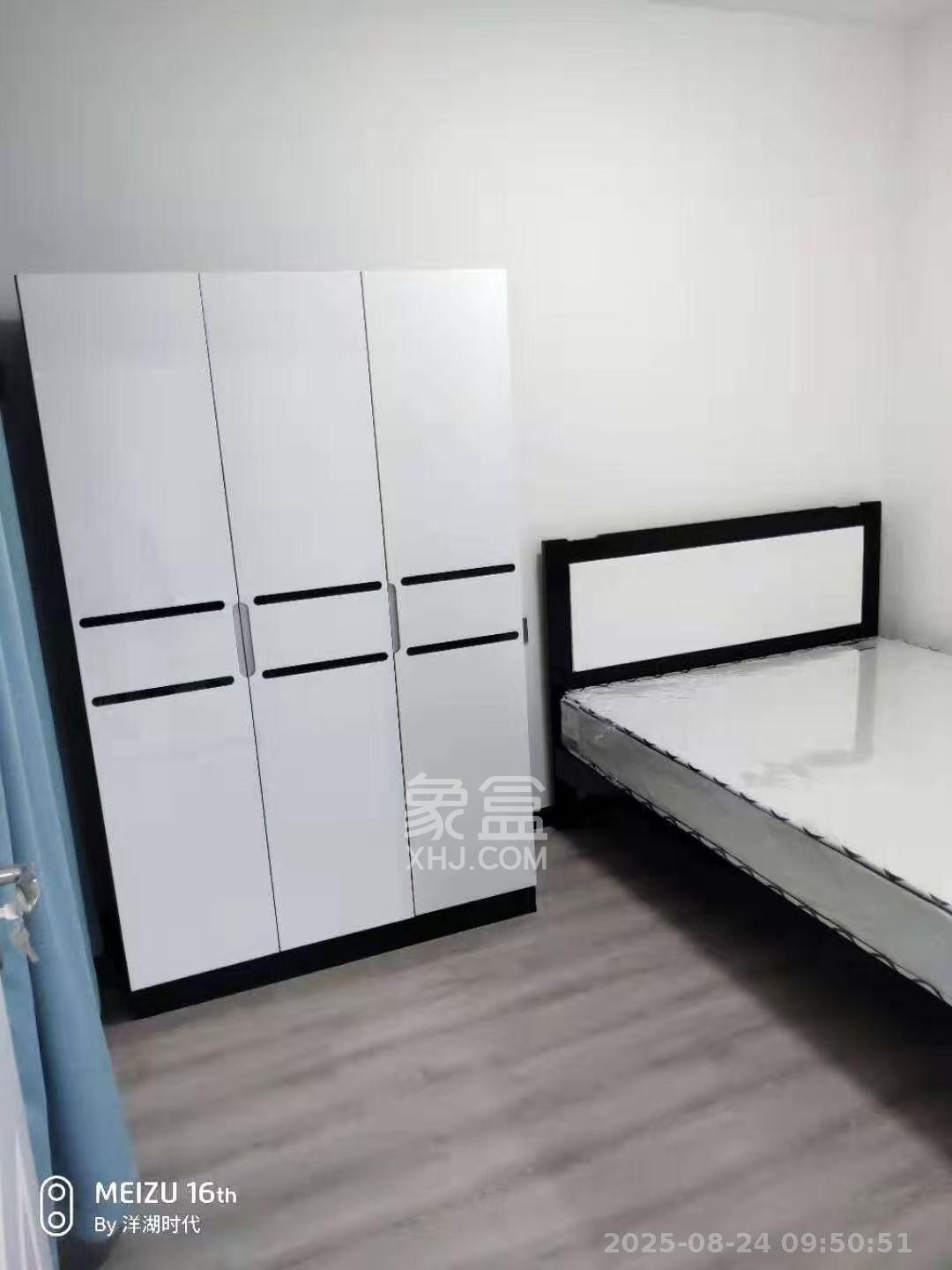 洋湖时代  3室2厅1卫    2100.0元/月 洋湖时代  3室2厅1卫    2100.0元/月