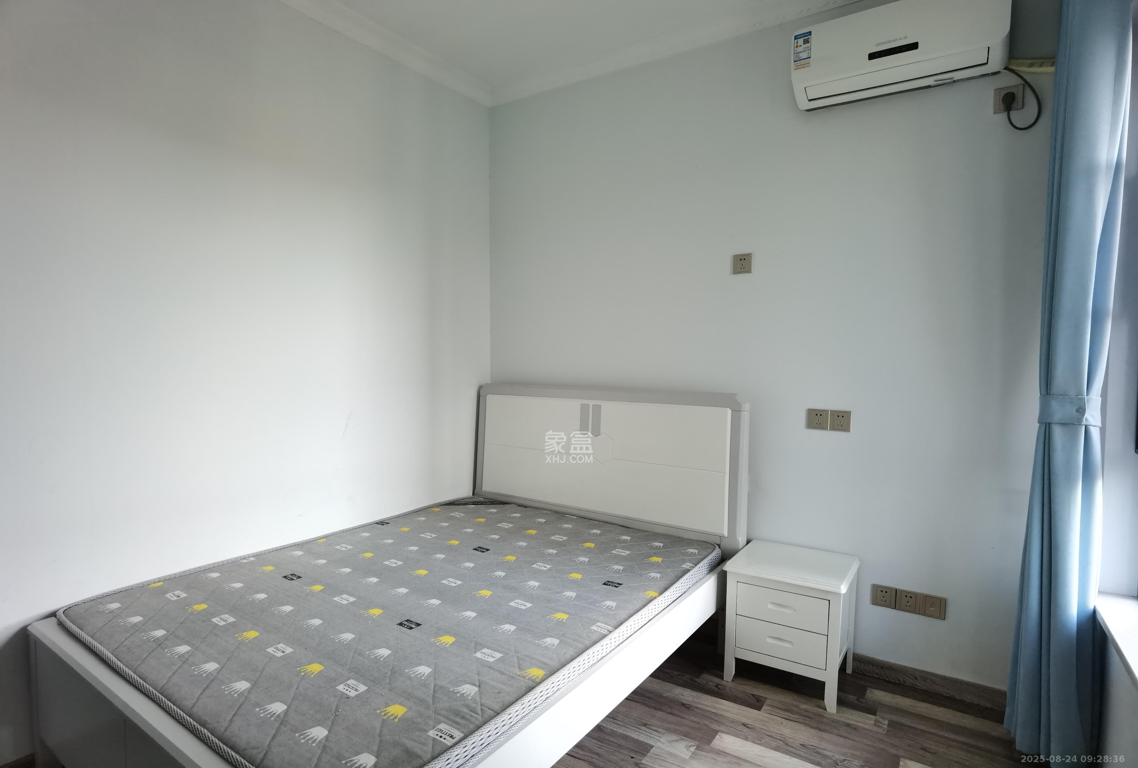 联诚雅郡  3室2厅1卫    2000.0元/月 联诚雅郡  3室2厅1卫    2000.0元/月室内图