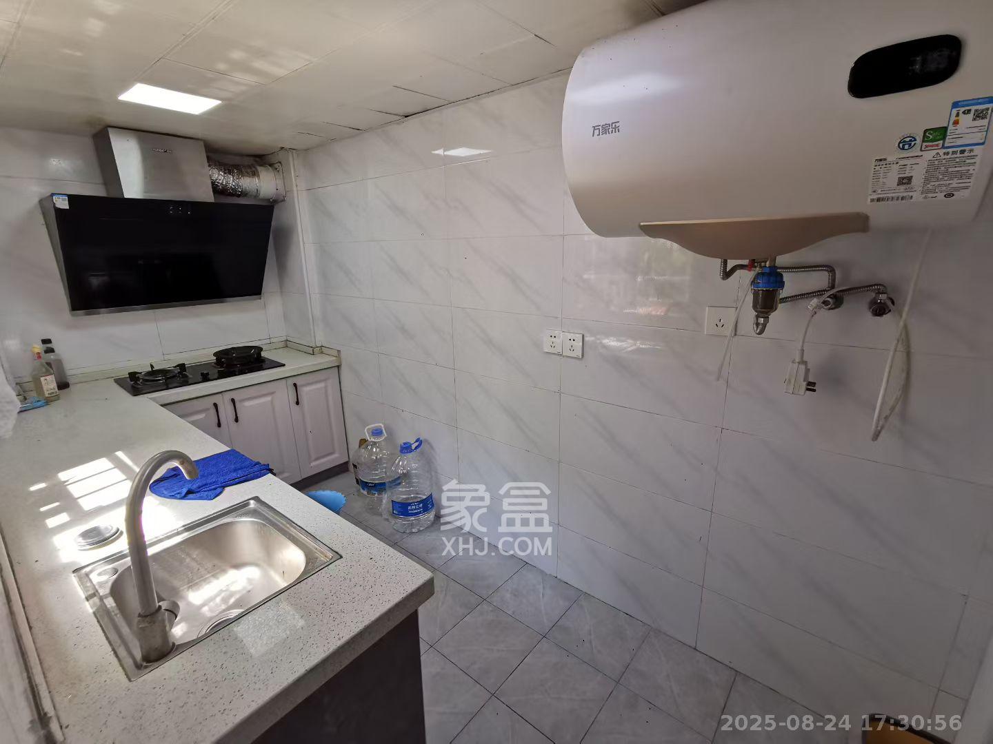 上碧湘街散盘  2室1厅1卫    1900.0元/月室内图