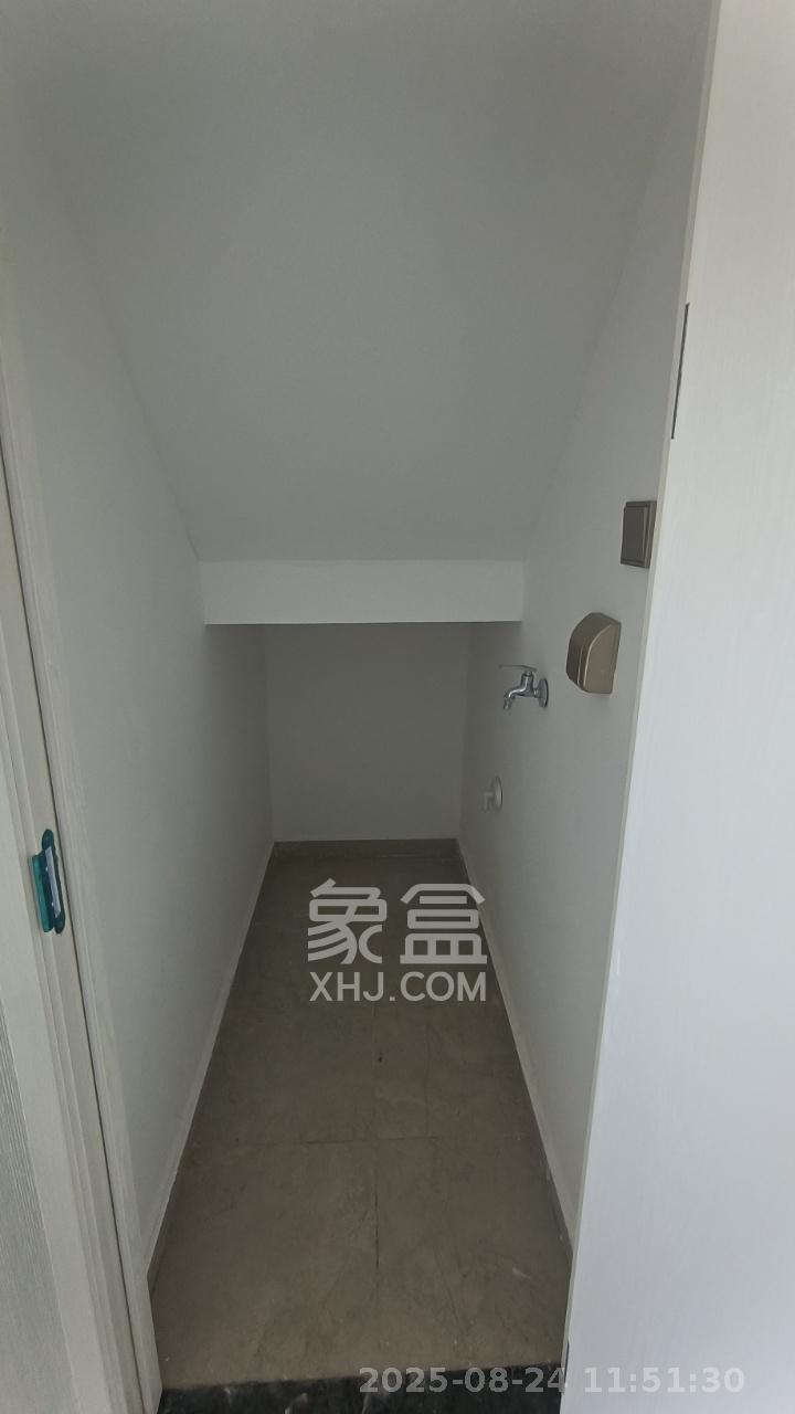 华远华时代  4室1厅2卫    5000.0元/月室内图