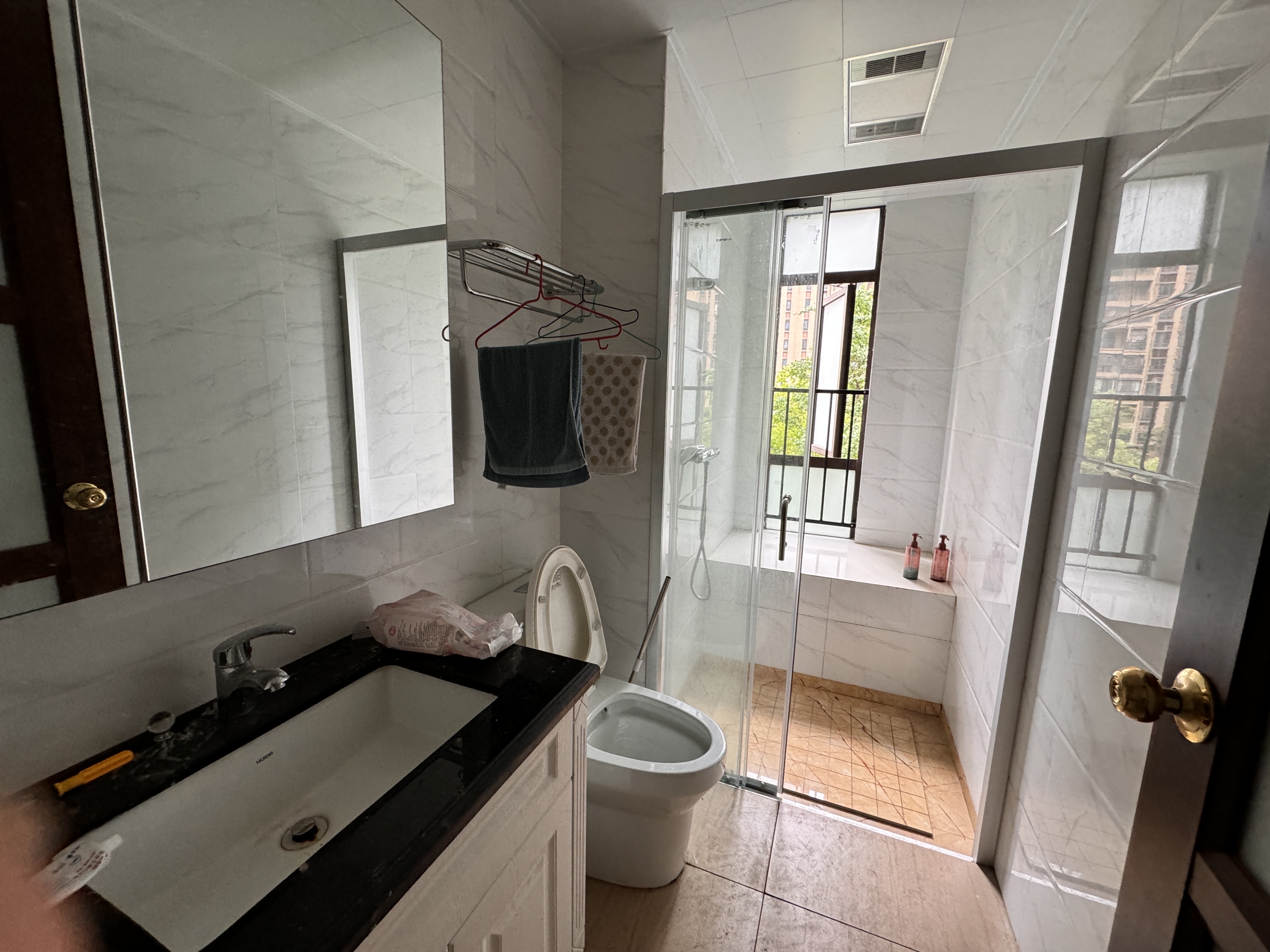 华耀碧桂园十里江湾天汇 4室2厅3卫 3000.0元/月 华耀碧桂园十里江湾天汇 4室2厅3卫 3000.0元/月室内图