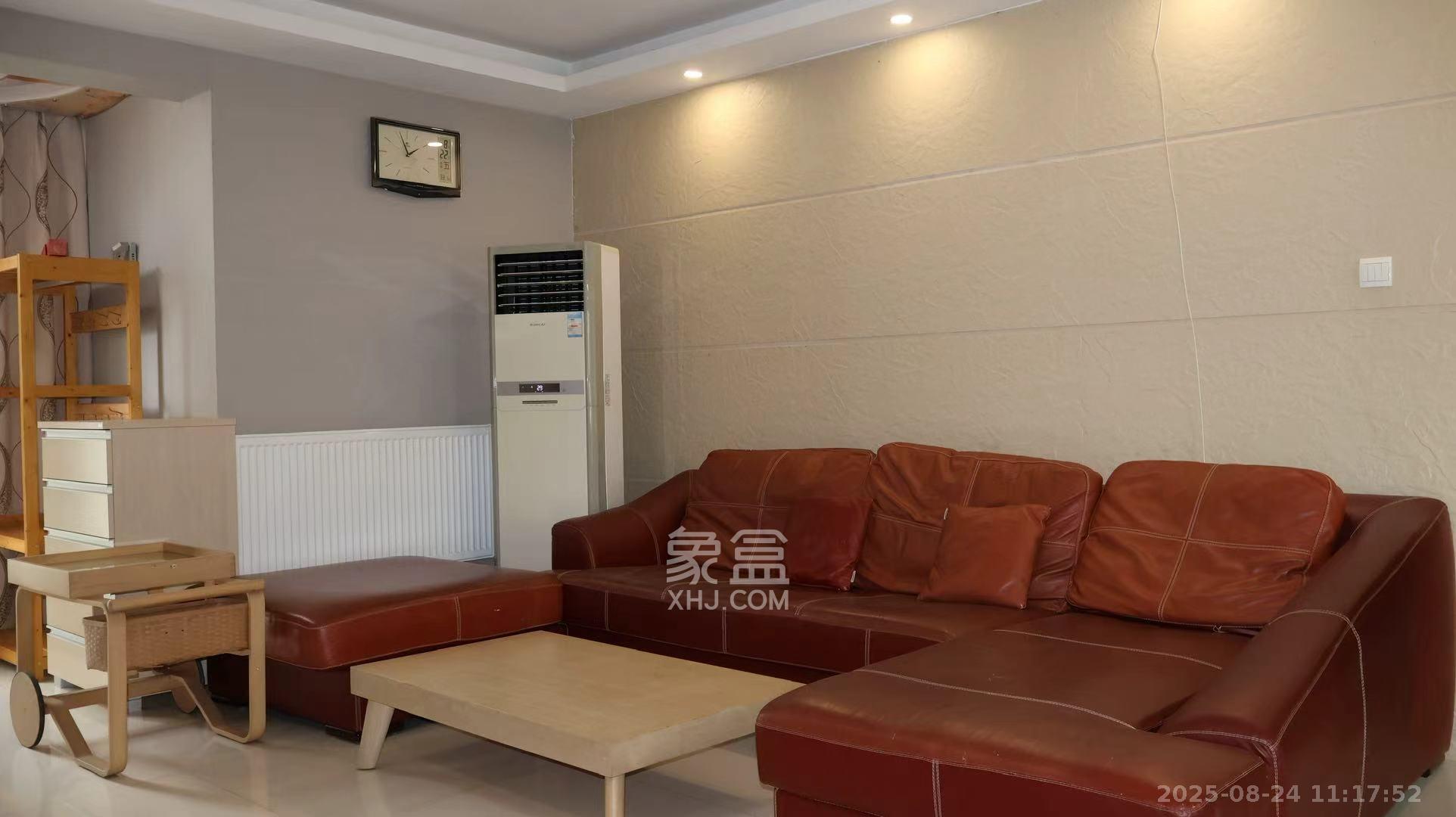 三万英尺  4室2厅2卫    5000.0元/月室内图