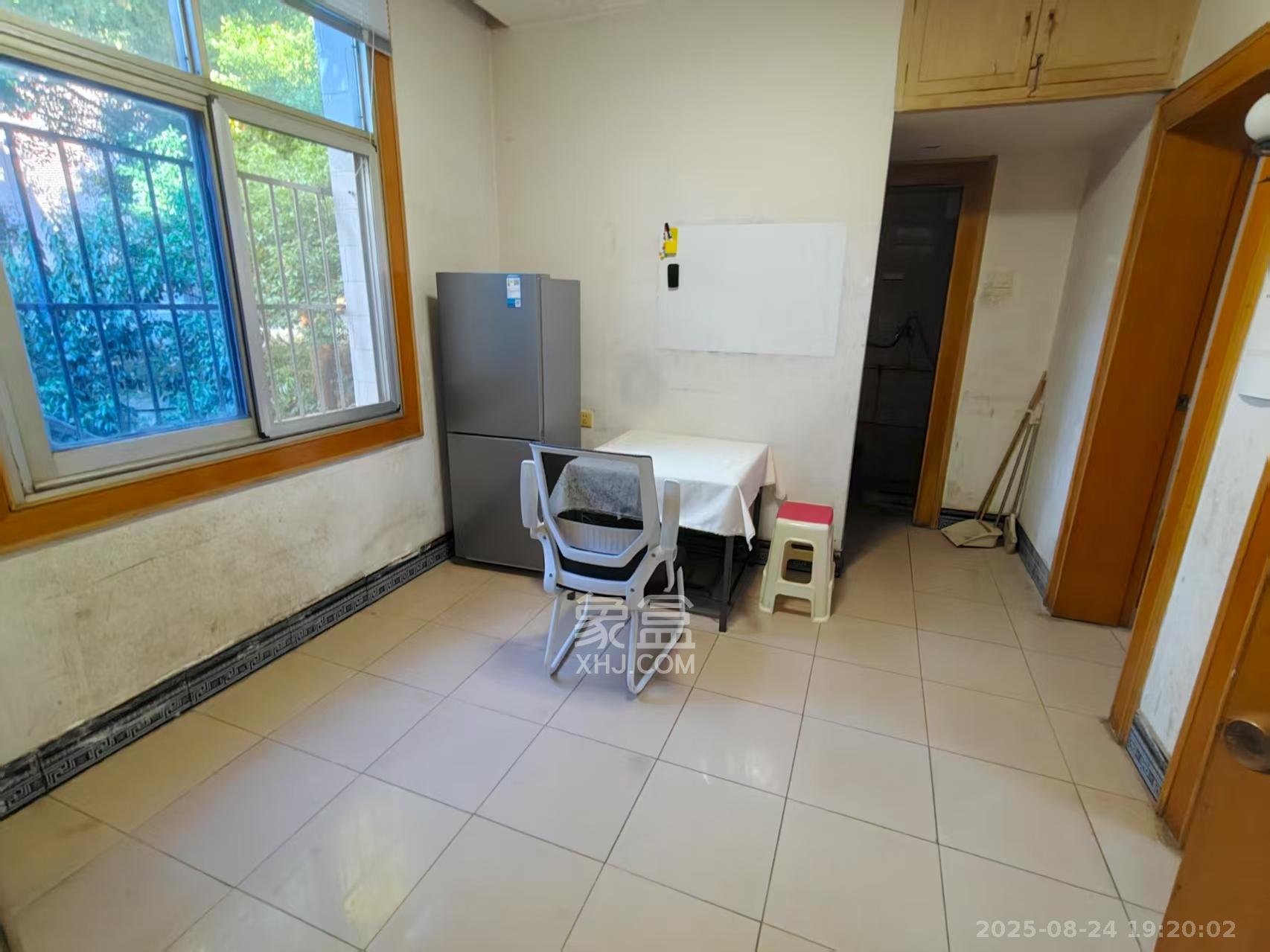 马王堆疗养院单位房 1室0厅0卫 1500.0元/月 马王堆疗养院单位房 1室0厅0卫 1500.0元/月室内图