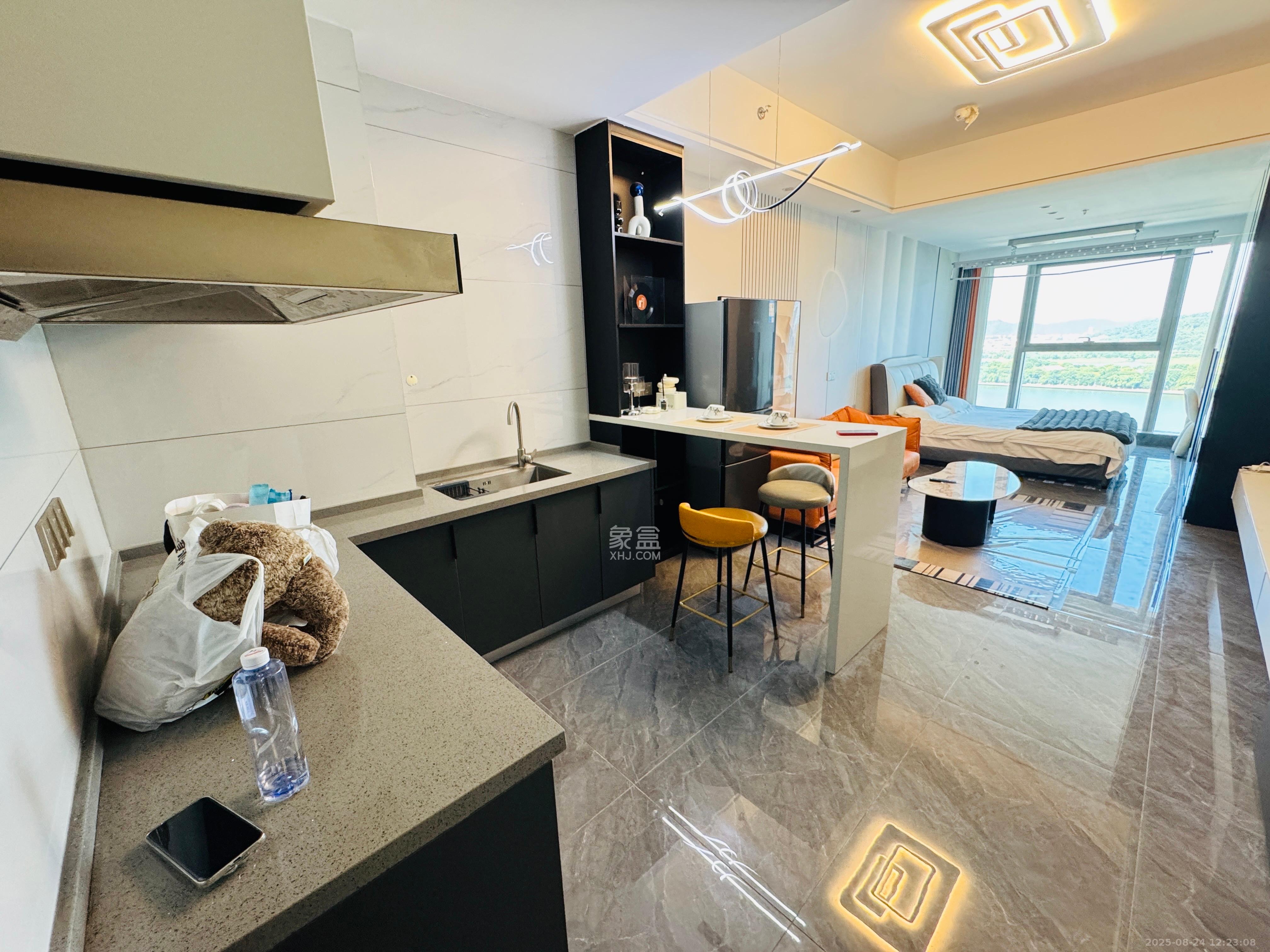 汇景发展环球中心  1室0厅1卫    3500.0元/月 汇景发展环球中心  1室0厅1卫    3500.0元/月室内图