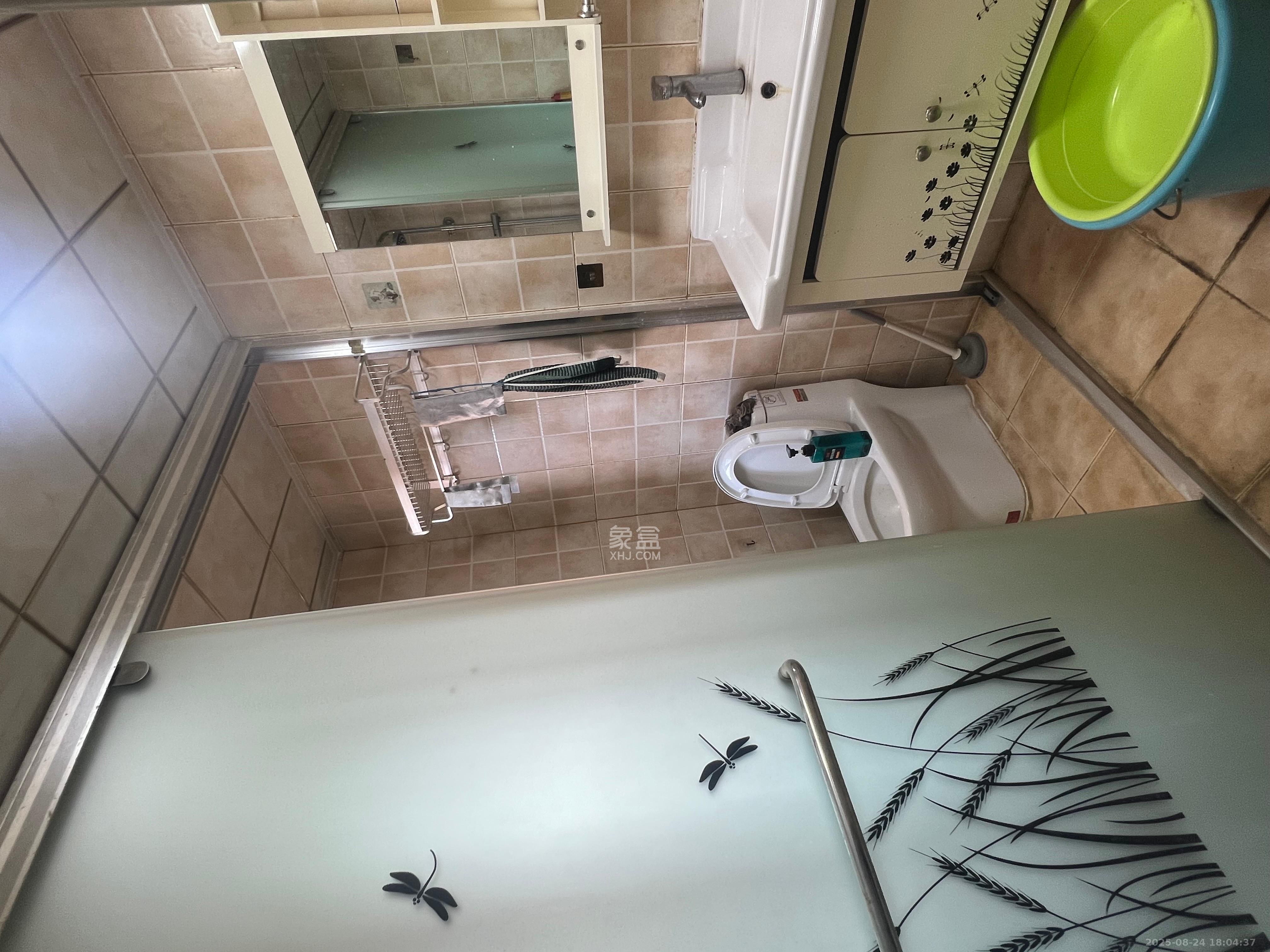 丽发新城 3室2厅2卫 2100.0元/月 丽发新城 3室2厅2卫 2100.0元/月室内图