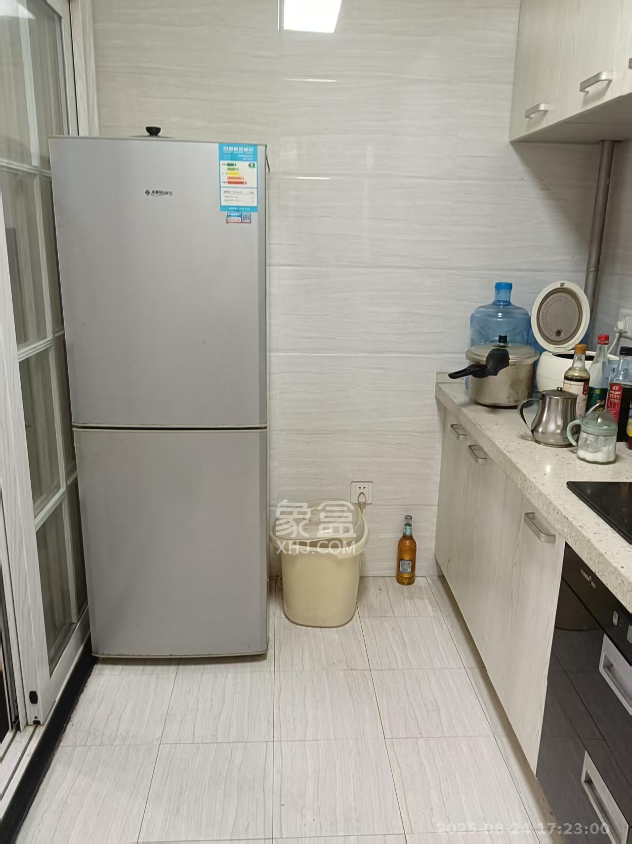 中建芙蓉嘉苑  3室2厅2卫    2600.0元/月室内图