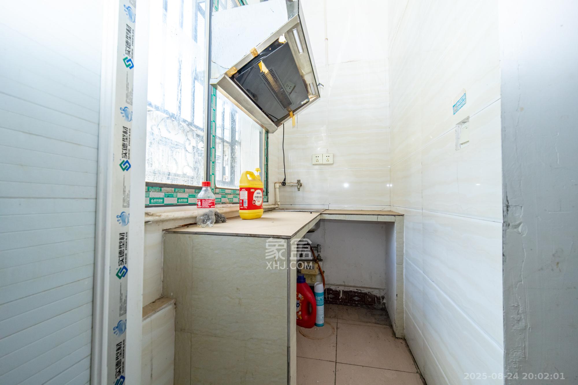 星沙二区  8室8厅6卫    89.8万 星沙二区  8室8厅6卫    89.8万厨房