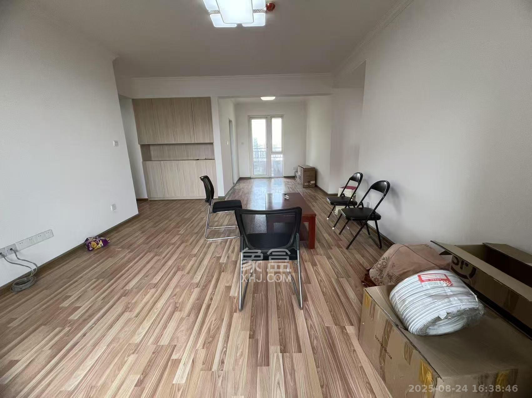 金地格林公馆  3室2厅2卫    2500.0元/月 金地格林公馆  3室2厅2卫    2500.0元/月室内图