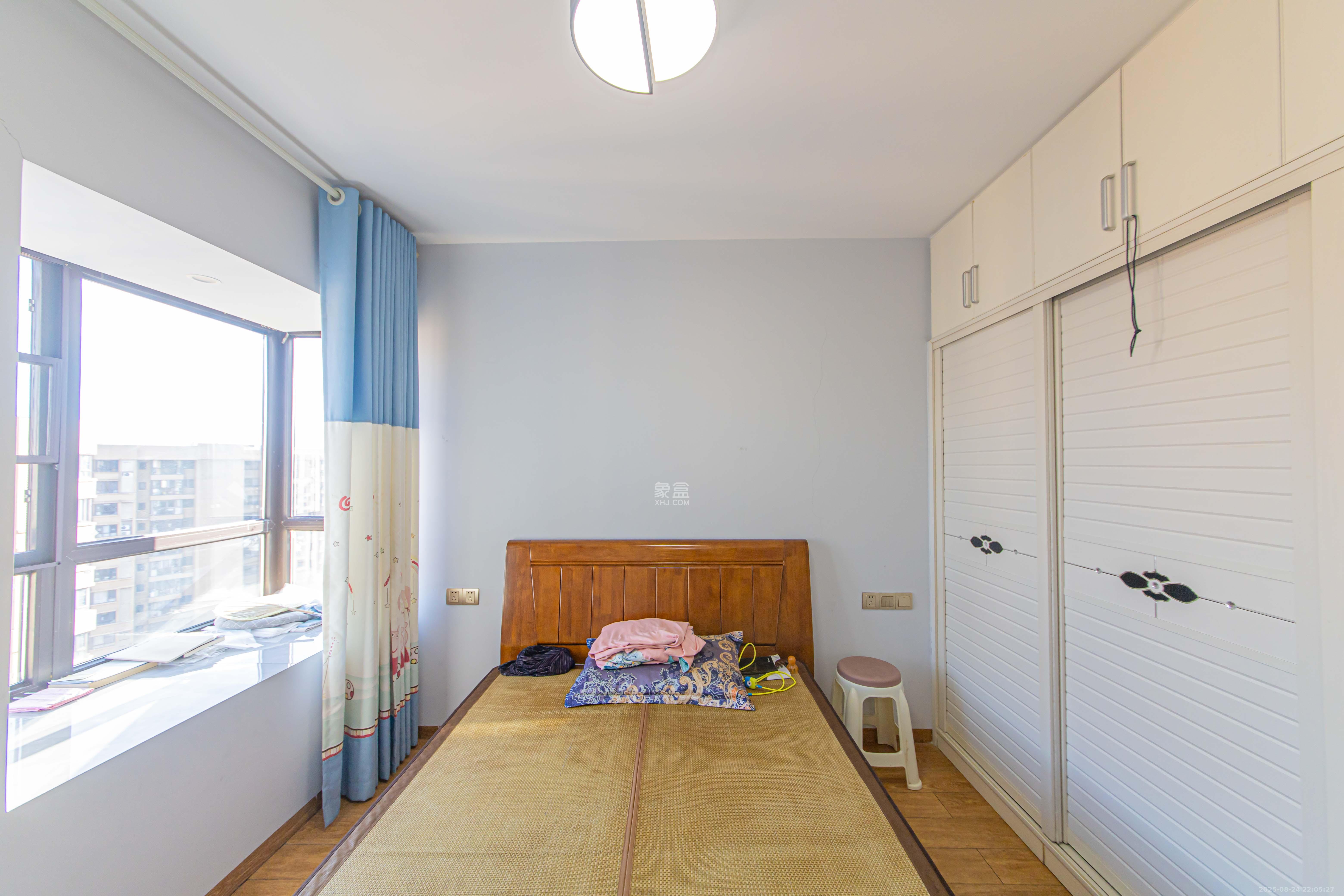 北辰中央公园C区 3室2厅1卫 90.0万 北辰中央公园C区 3室2厅1卫 90.0万卧室