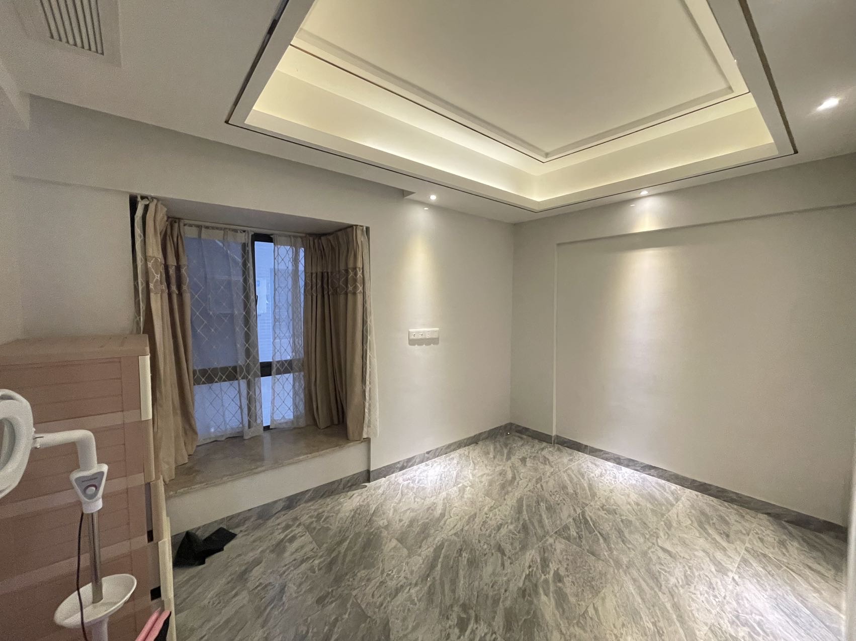 宇建国贸城  2室2厅1卫    3300.0元/月室内图