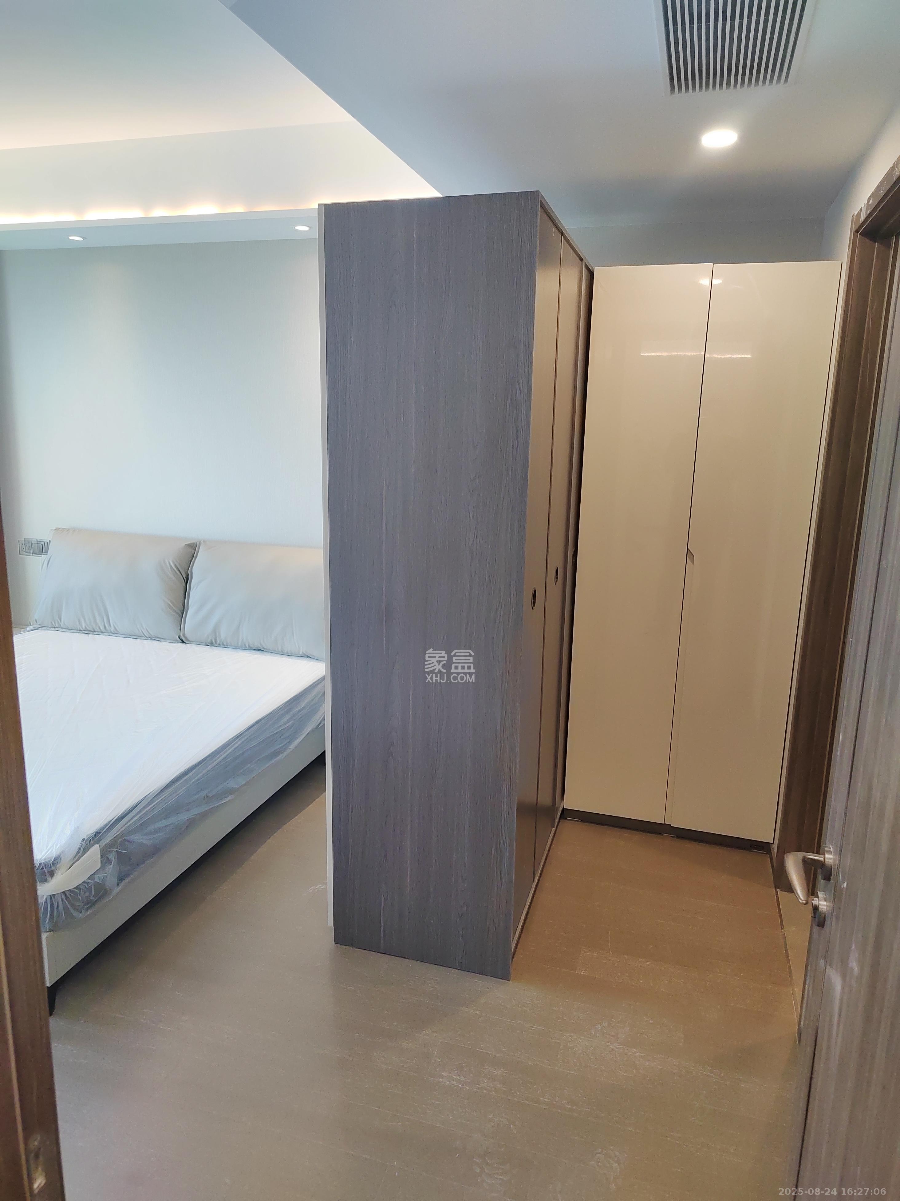 龙湖舜山府  3室2厅2卫   3980.00元/月室内图