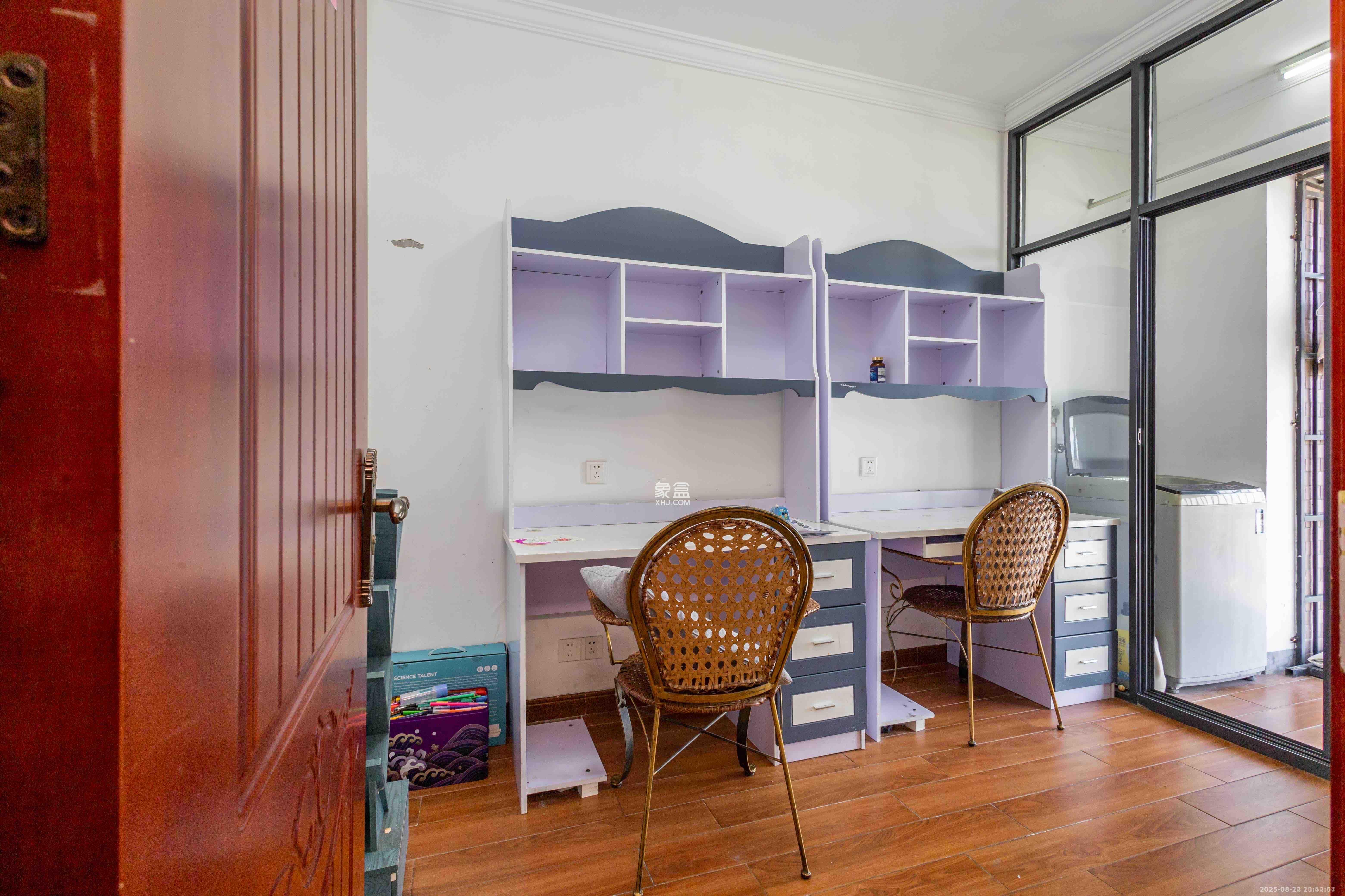 康桥长郡  4室2厅1卫    1880.0元/月室内图