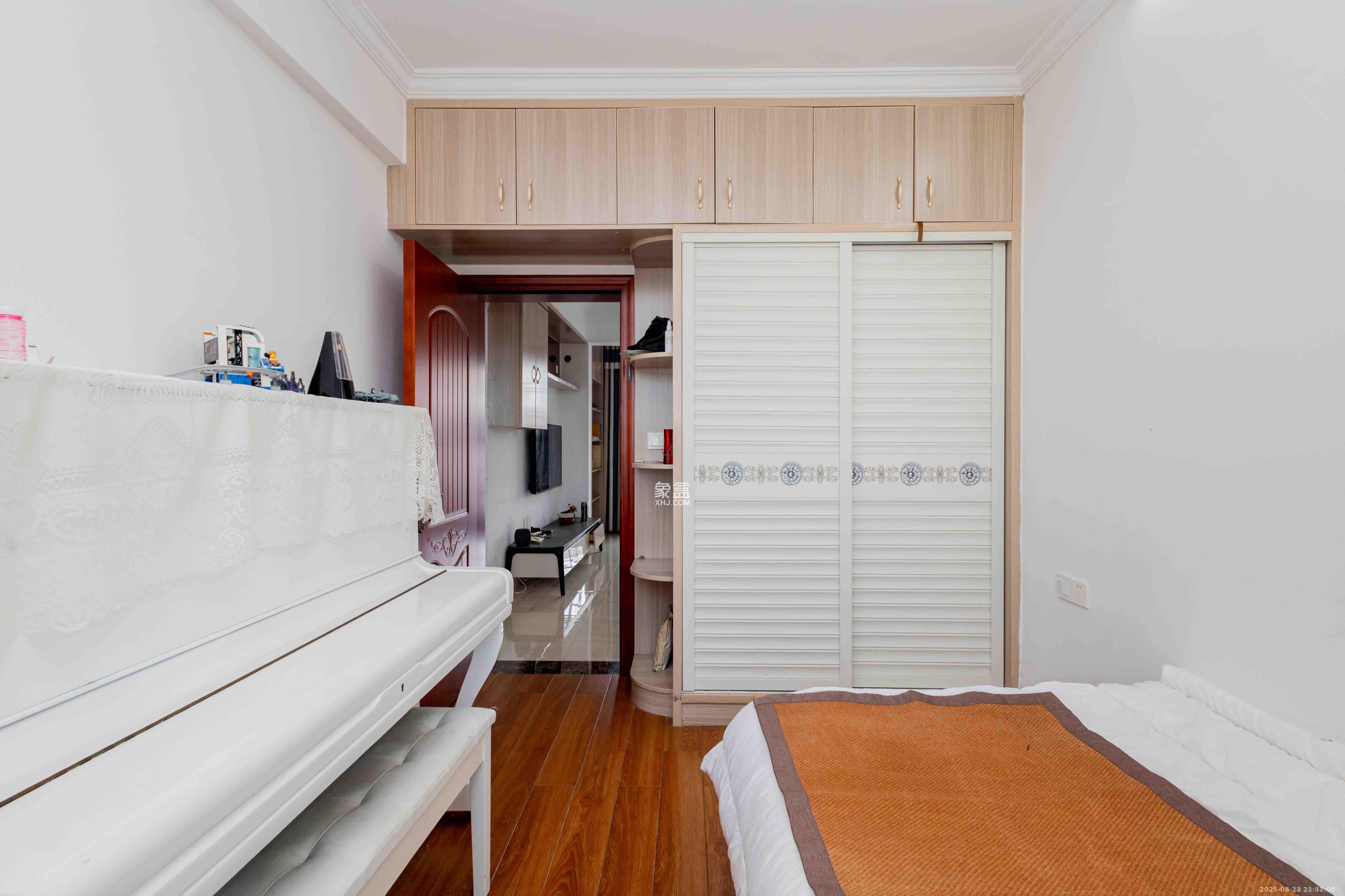 康桥长郡  4室2厅1卫    1880.0元/月室内图