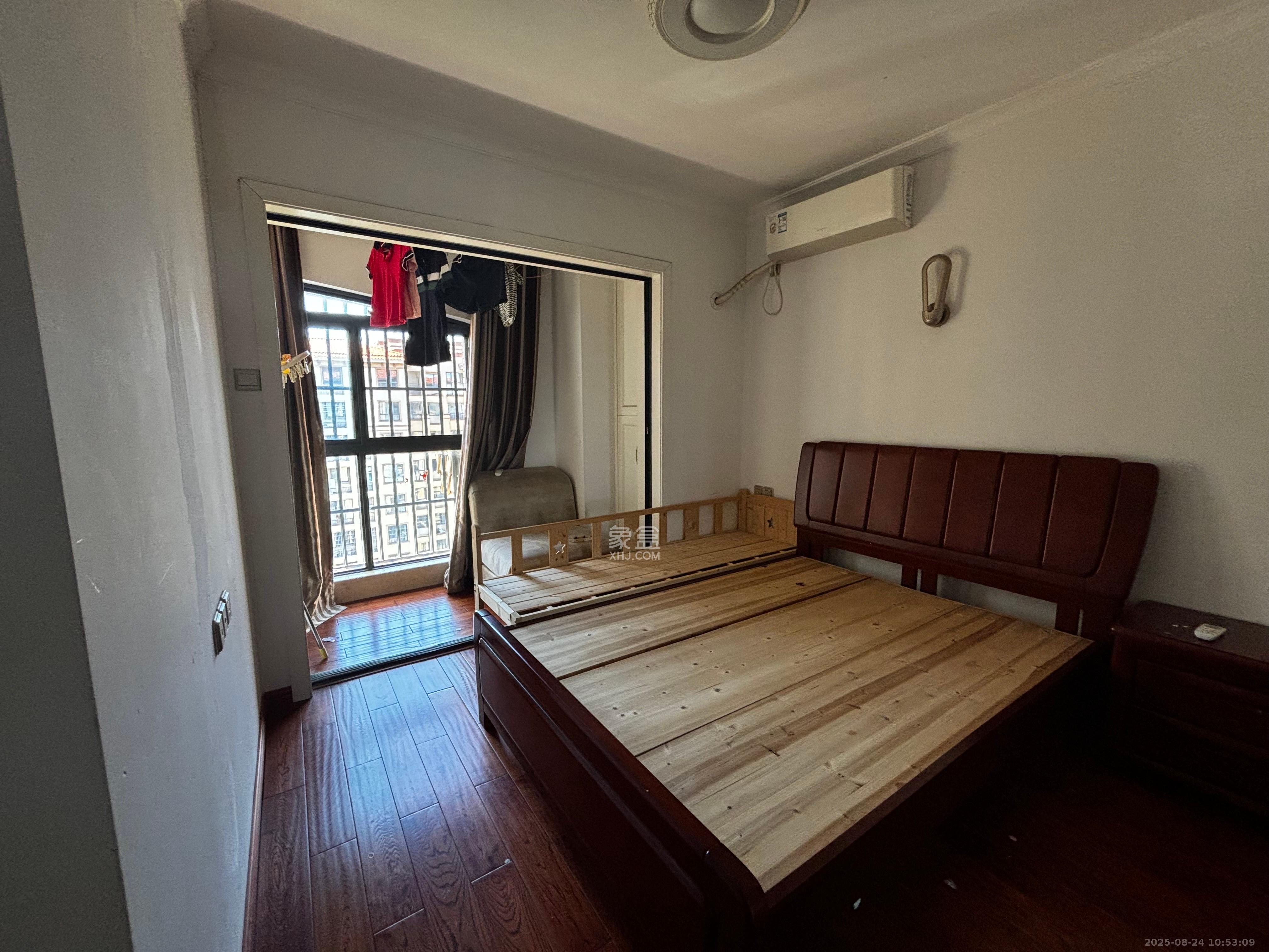 中建芙蓉嘉苑  3室2厅2卫   2400.00元/月室内图