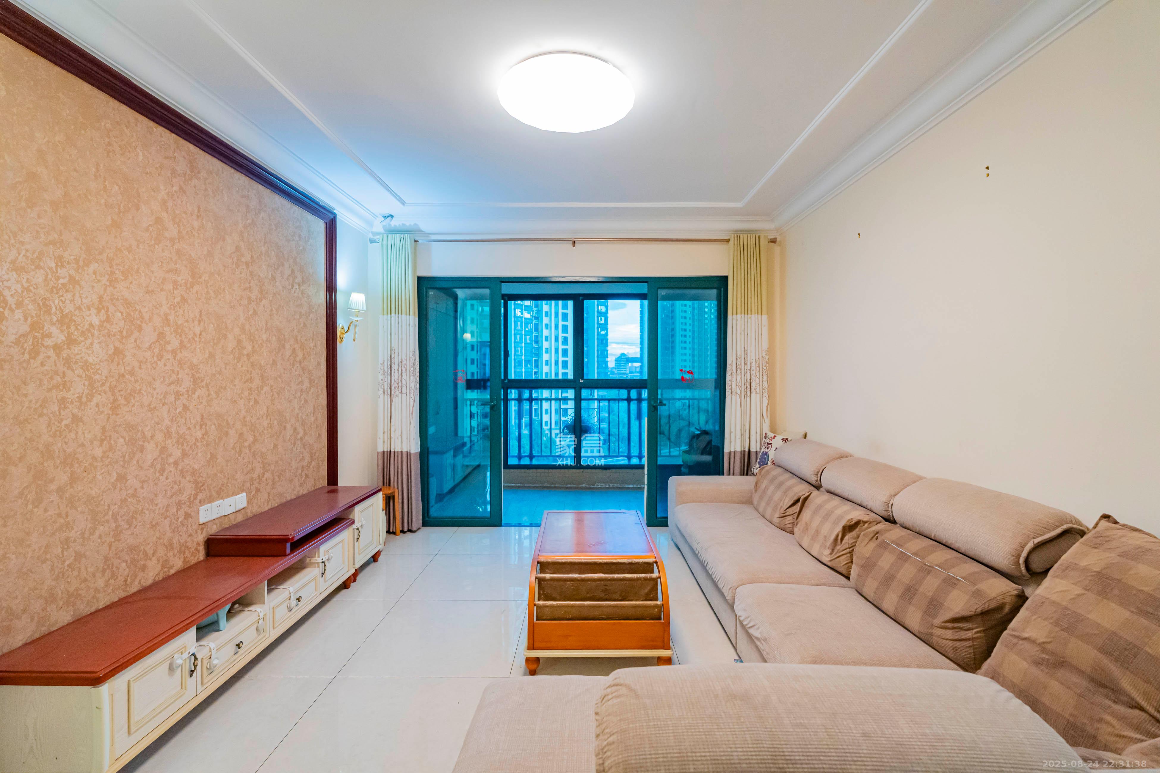 恒大雅苑  3室2厅2卫    108.0万 恒大雅苑  3室2厅2卫    108.0万