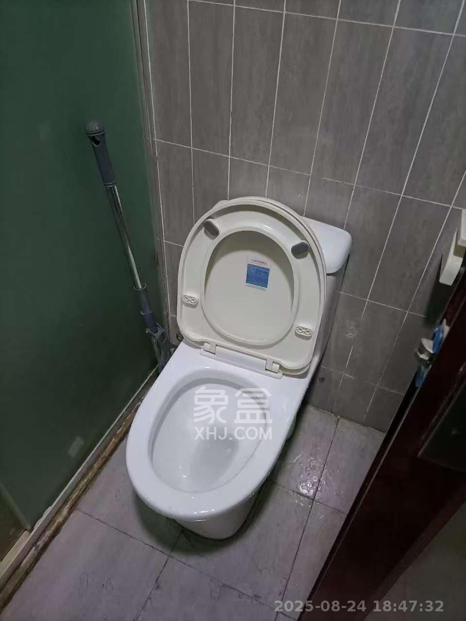 天元涉外景园B区 1室1厅1卫 1100.0元/月 天元涉外景园B区 1室1厅1卫 1100.0元/月室内图