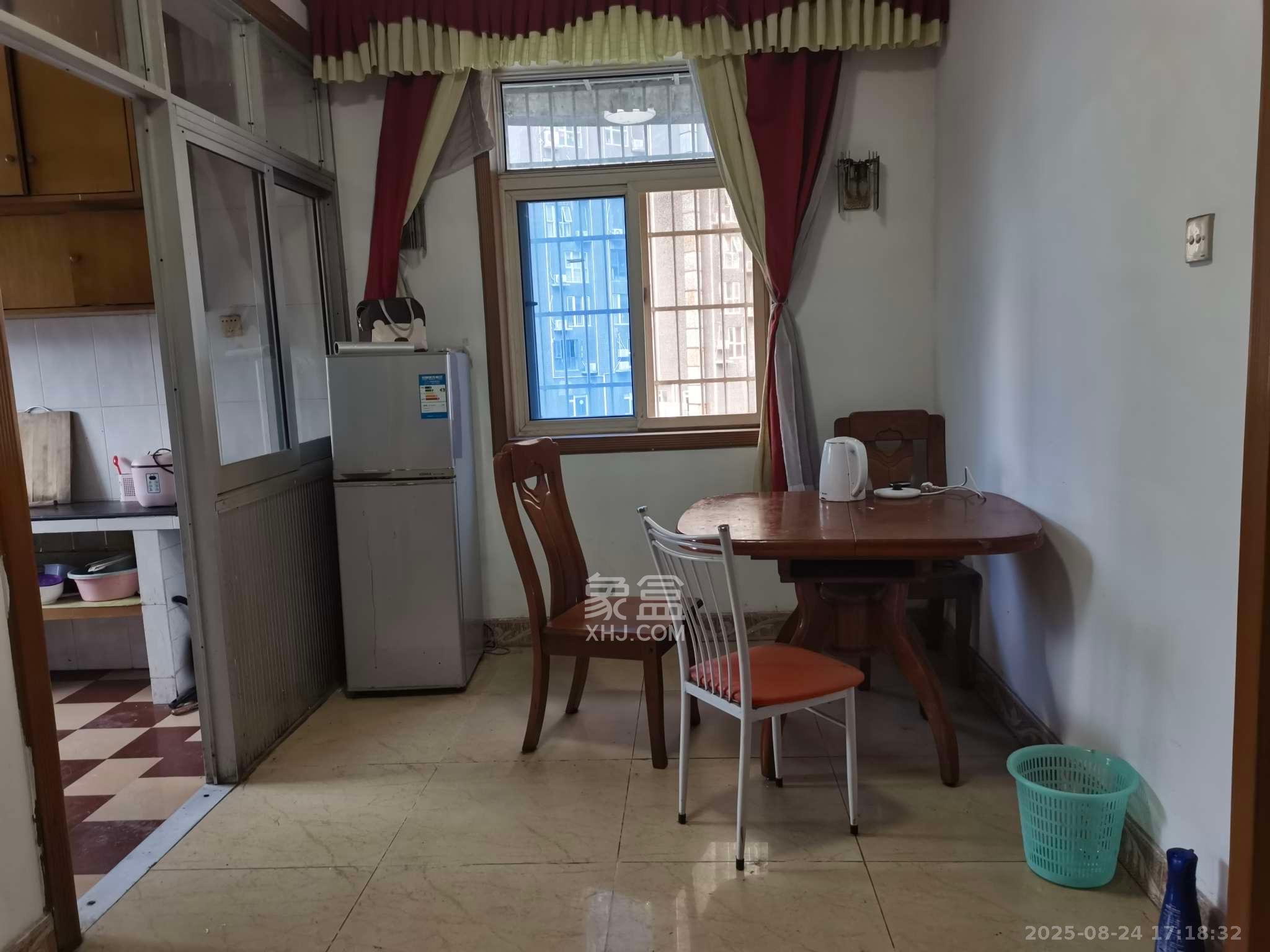 长沙紫金苑 3室1厅1卫 2100.0元/月 长沙紫金苑 3室1厅1卫 2100.0元/月室内图