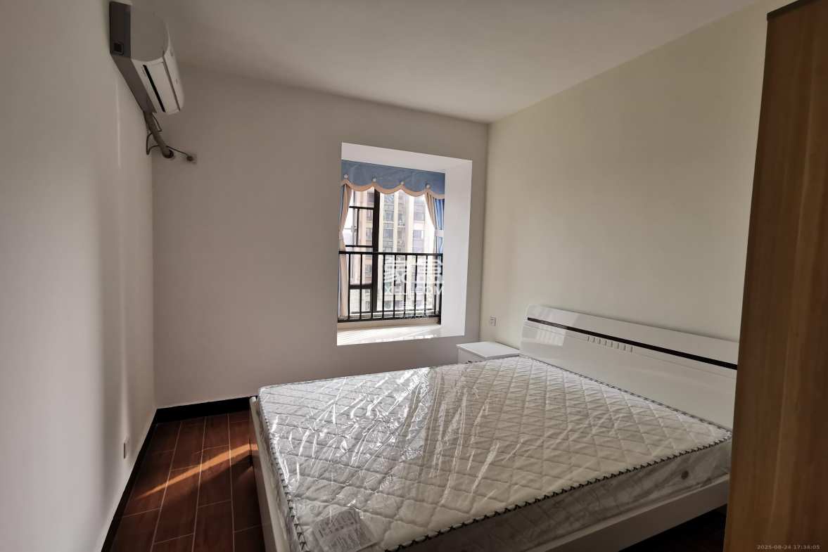 阳光城尚东湾青云苑 3室2厅2卫 2500.0元/月 阳光城尚东湾青云苑 3室2厅2卫 2500.0元/月室内图