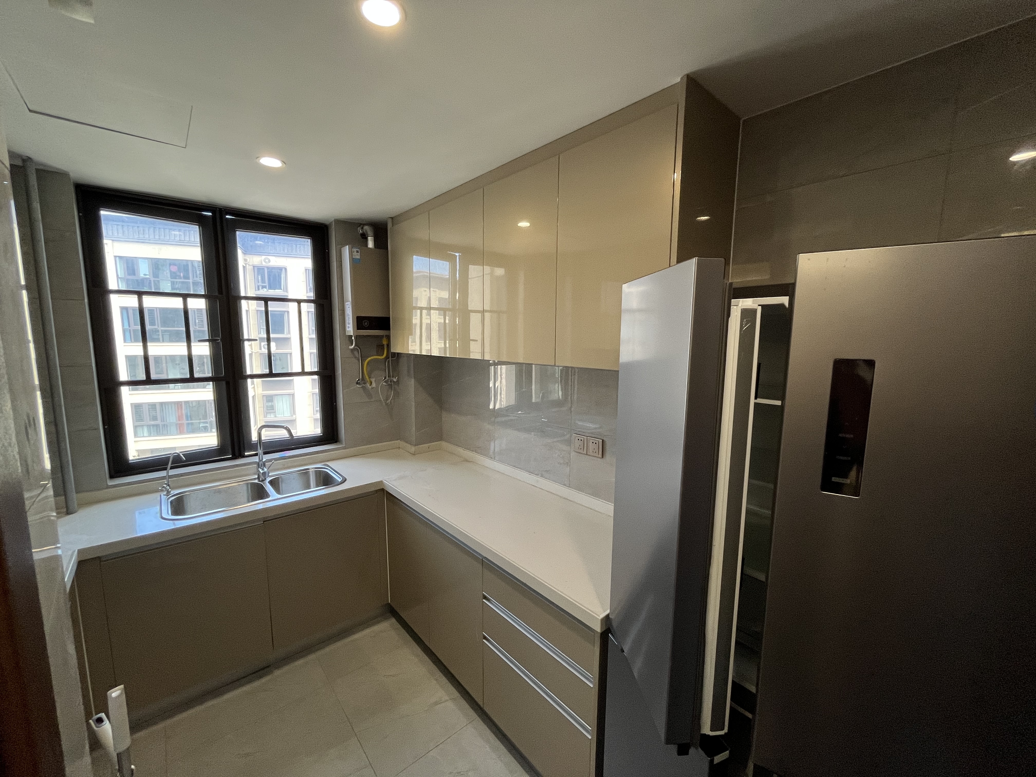 城际空间站 4室2厅2卫 88.8万 城际空间站 4室2厅2卫 88.8万室内图