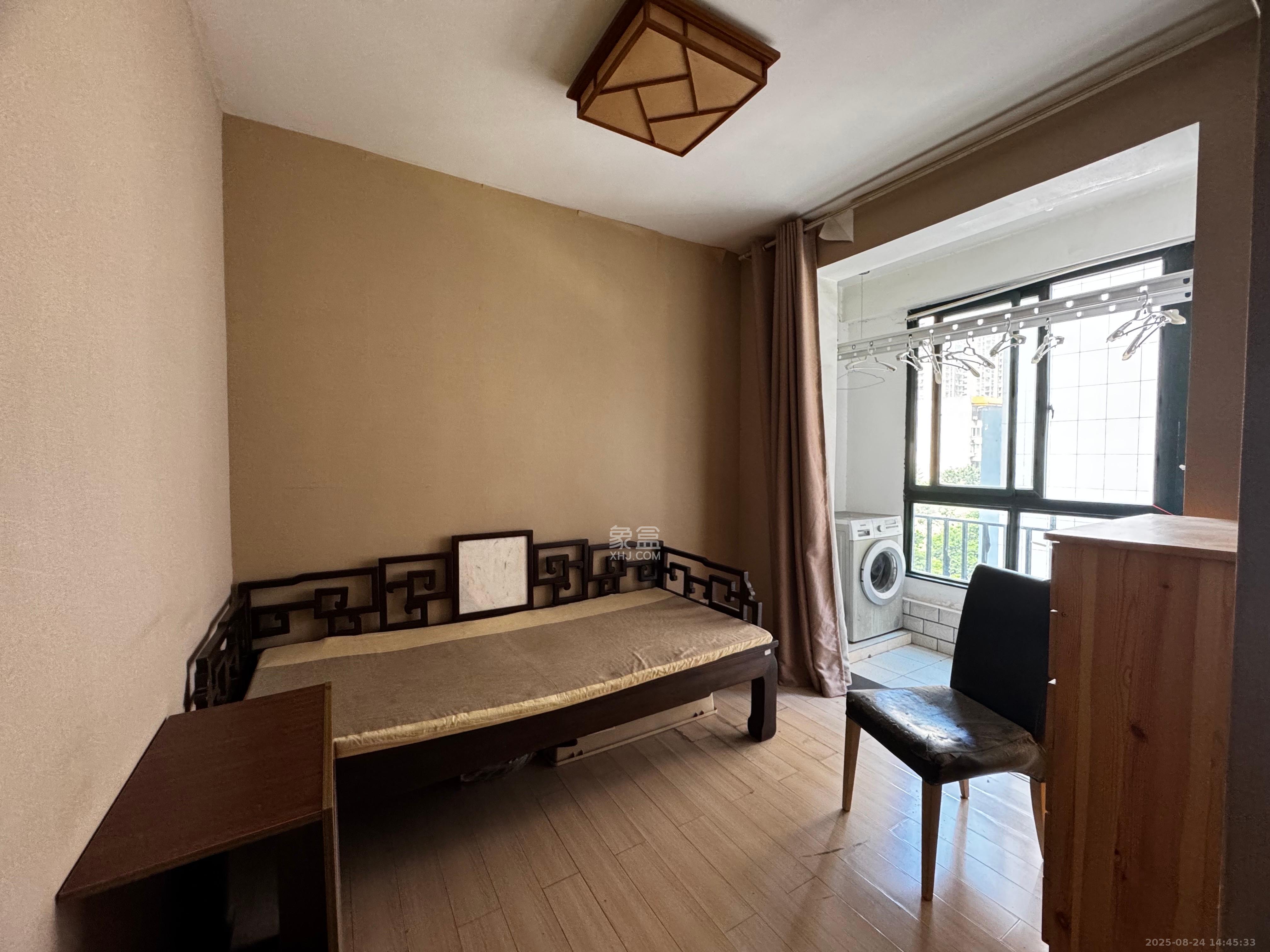 东玺门 3室2厅2卫 2600.0元/月 东玺门 3室2厅2卫 2600.0元/月室内图