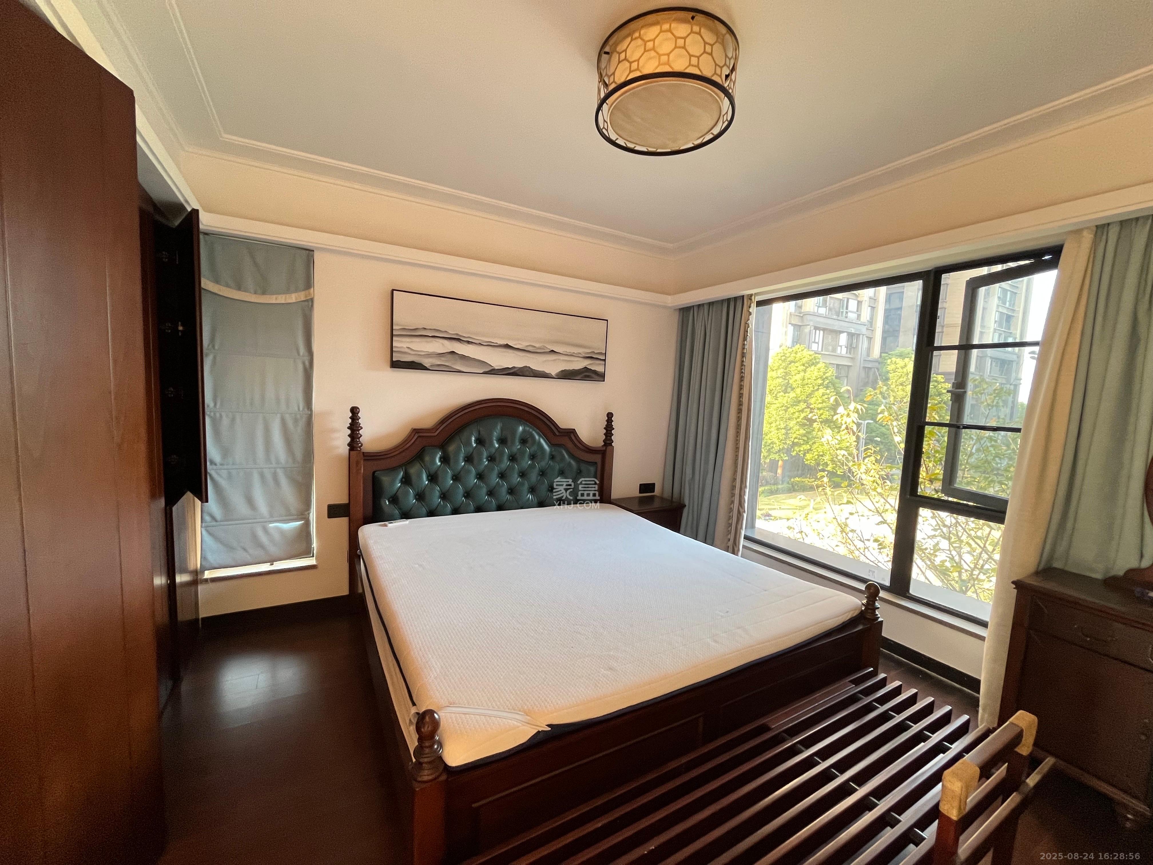 万科金域缇香  4室2厅2卫    5000.0元/月 万科金域缇香  4室2厅2卫    5000.0元/月室内图