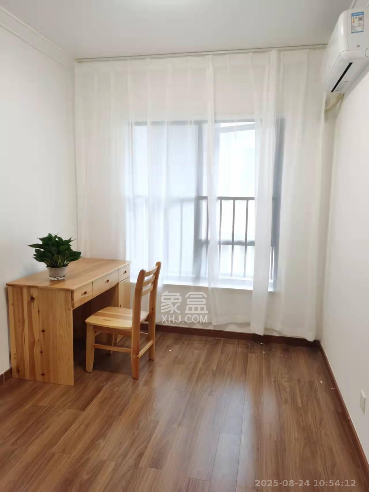 深业鹭栖府  4室2厅2卫   4200.00元/月室内图