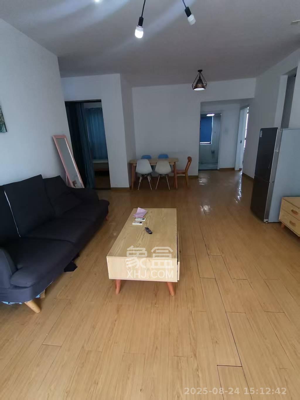 天鸿天府(天鸿中央大院) 4室2厅2卫 2600.0元/月 天鸿天府(天鸿中央大院) 4室2厅2卫 2600.0元/月室内图