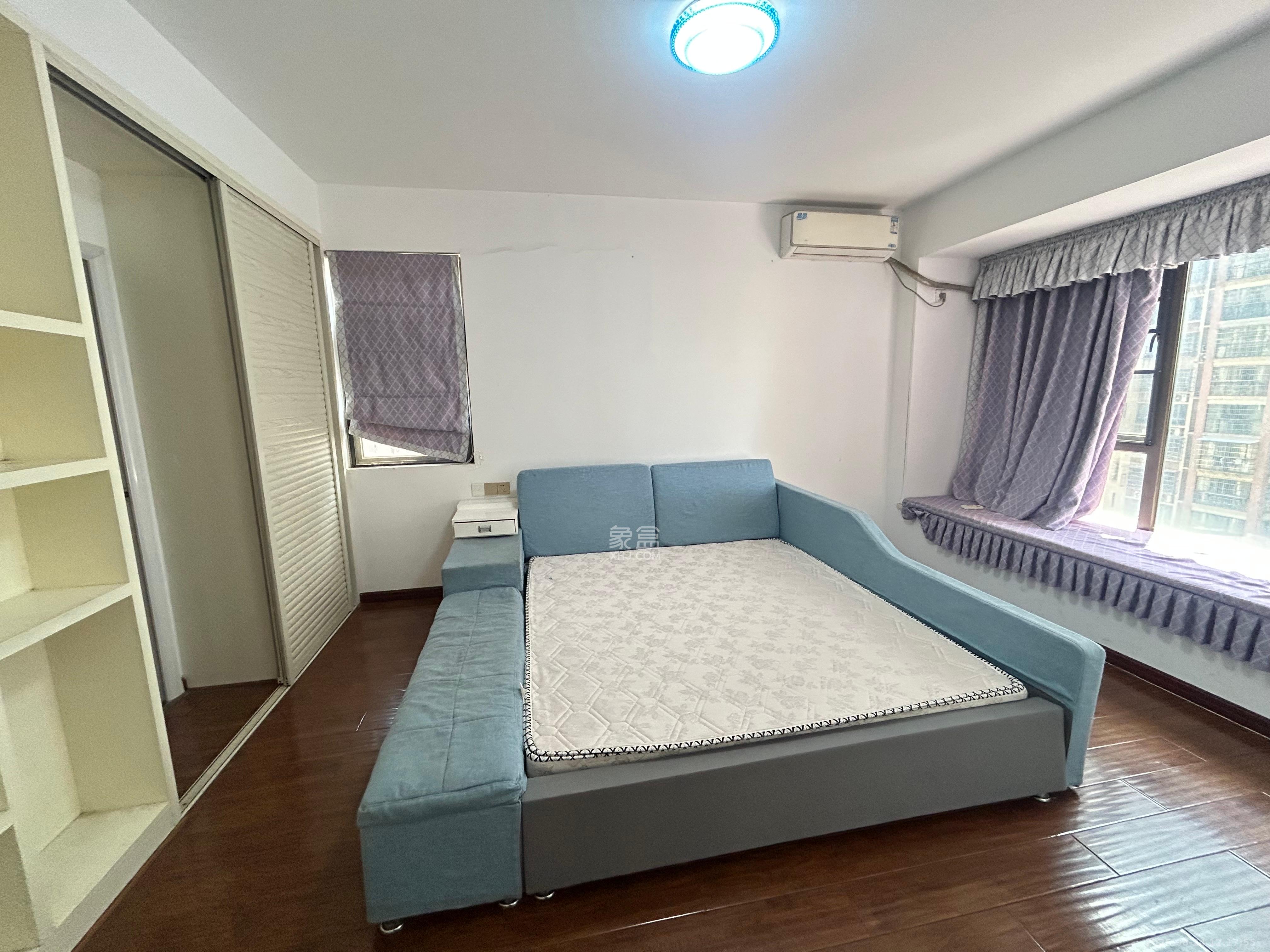 幸福庄园  4室2厅2卫    2200.0元/月 幸福庄园  4室2厅2卫    2200.0元/月室内图