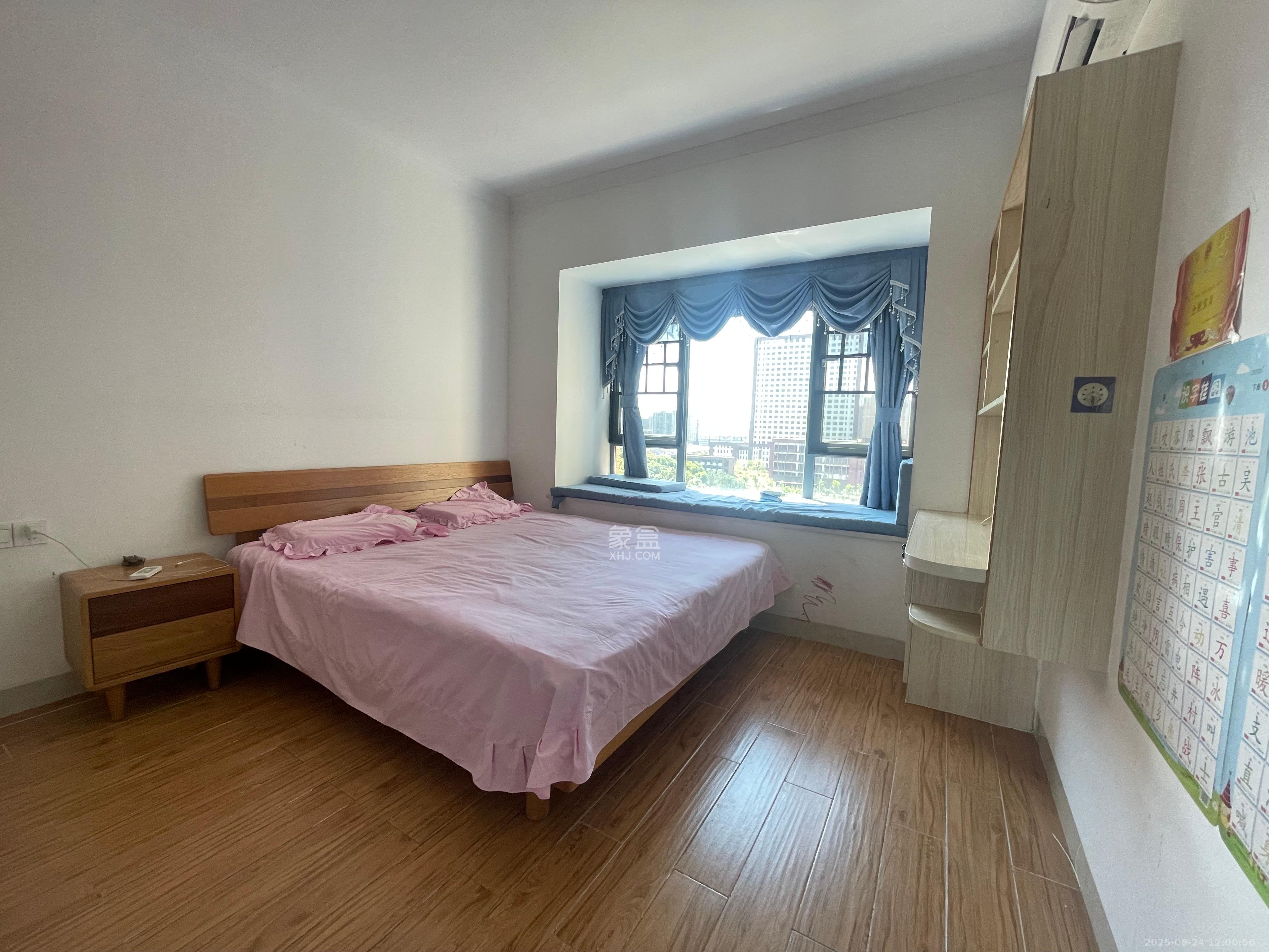 湖湘奥林匹克花园  3室2厅2卫    2150.0元/月 湖湘奥林匹克花园  3室2厅2卫    2150.0元/月室内图