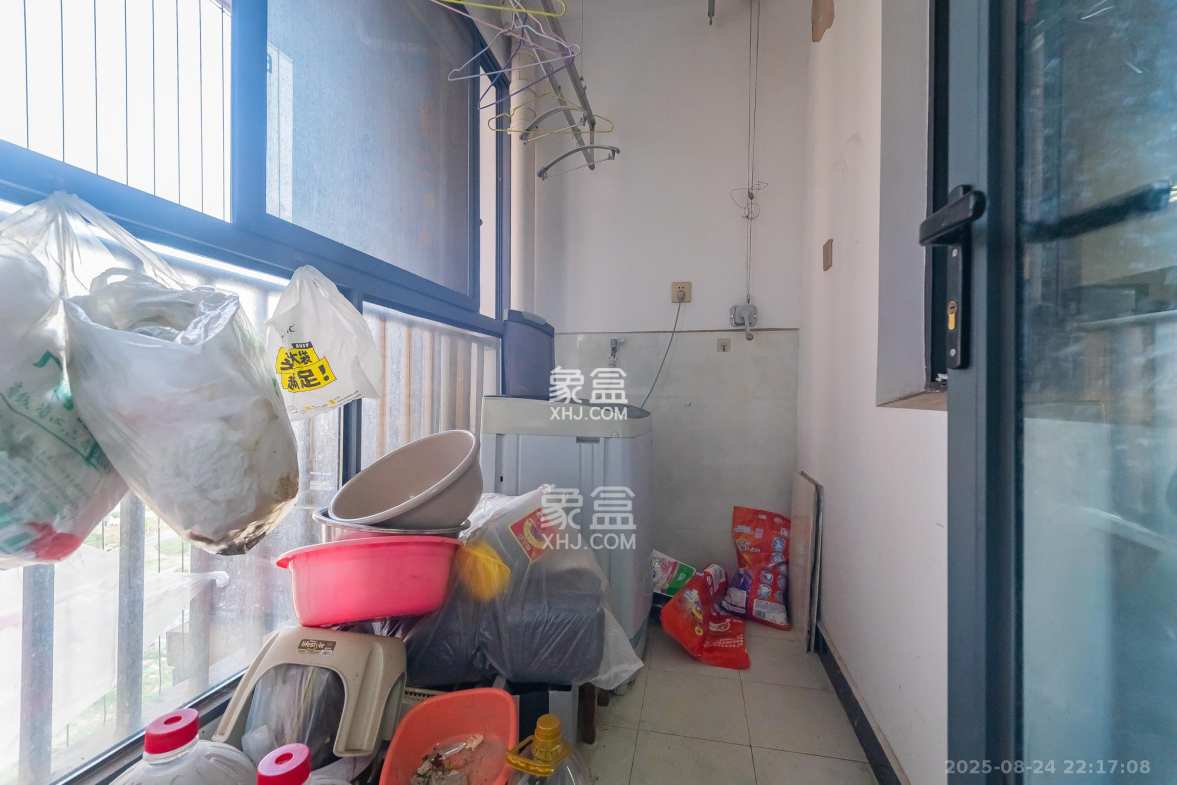 深业睿城 2室2厅1卫 49.8万 深业睿城 2室2厅1卫 49.8万厨房