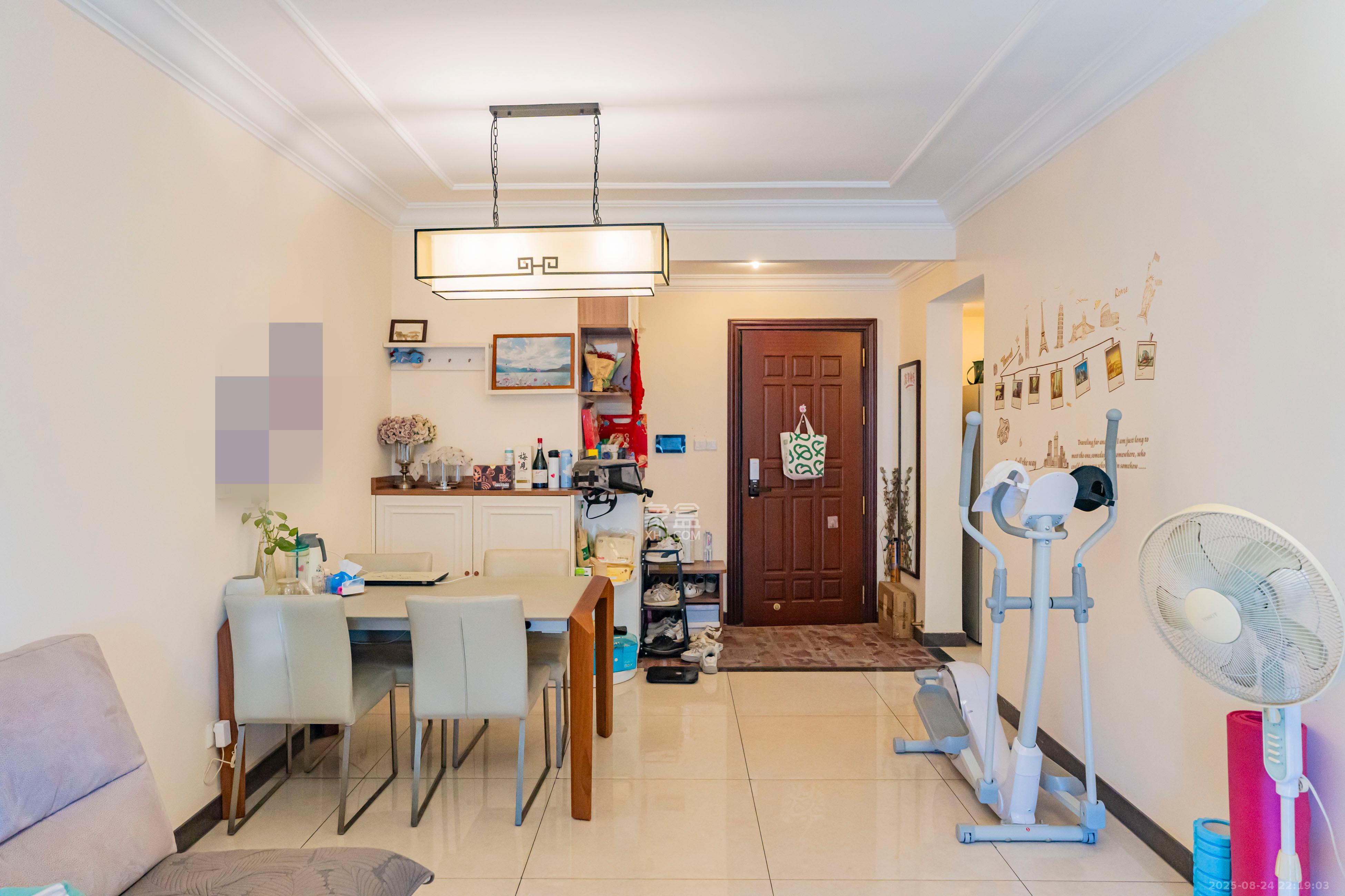 恒大雅苑  2室2厅2卫    79.0万 恒大雅苑  2室2厅2卫    79.0万客厅